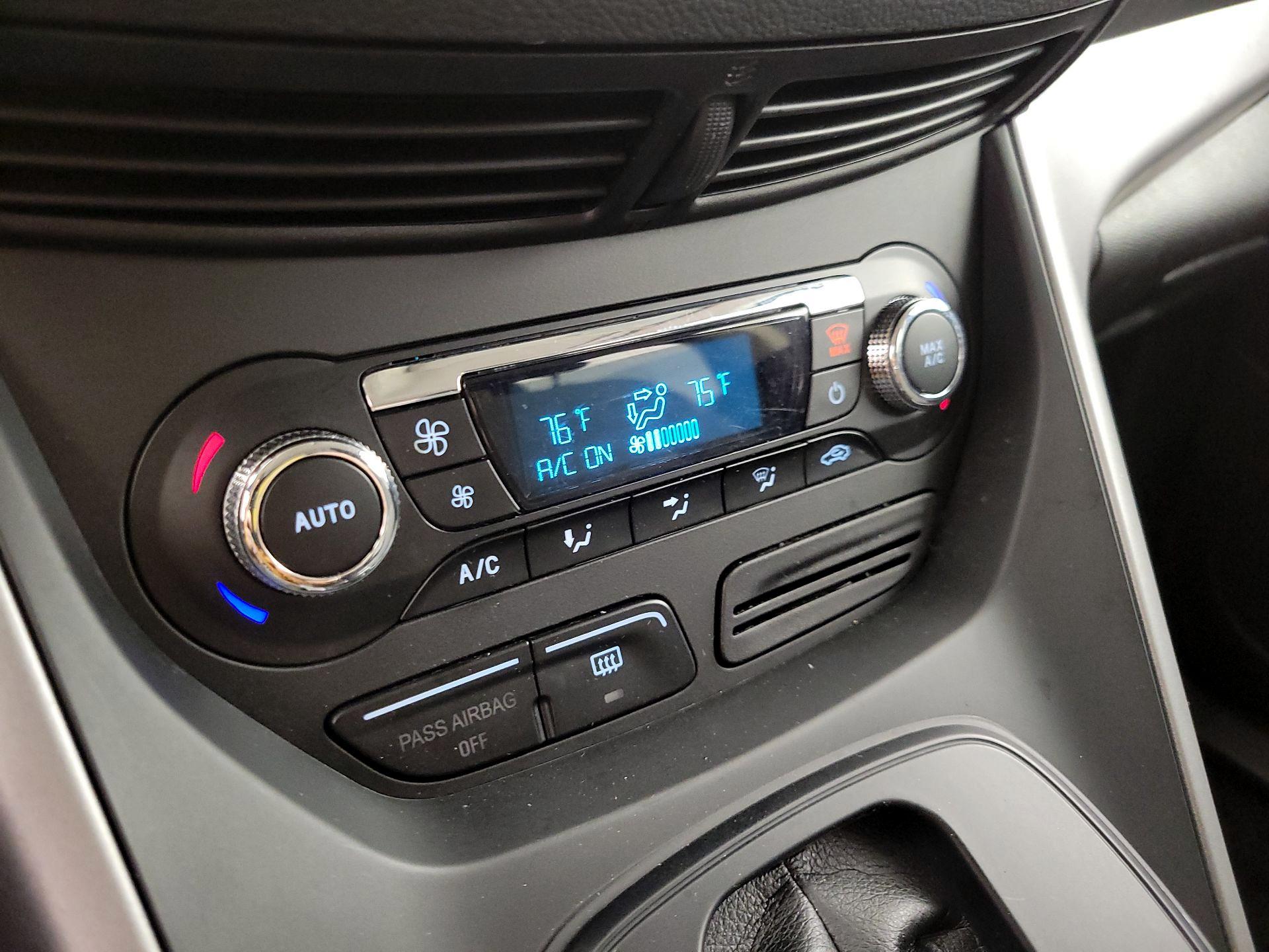 Thumbnail: 2014 Ford Escape - 16