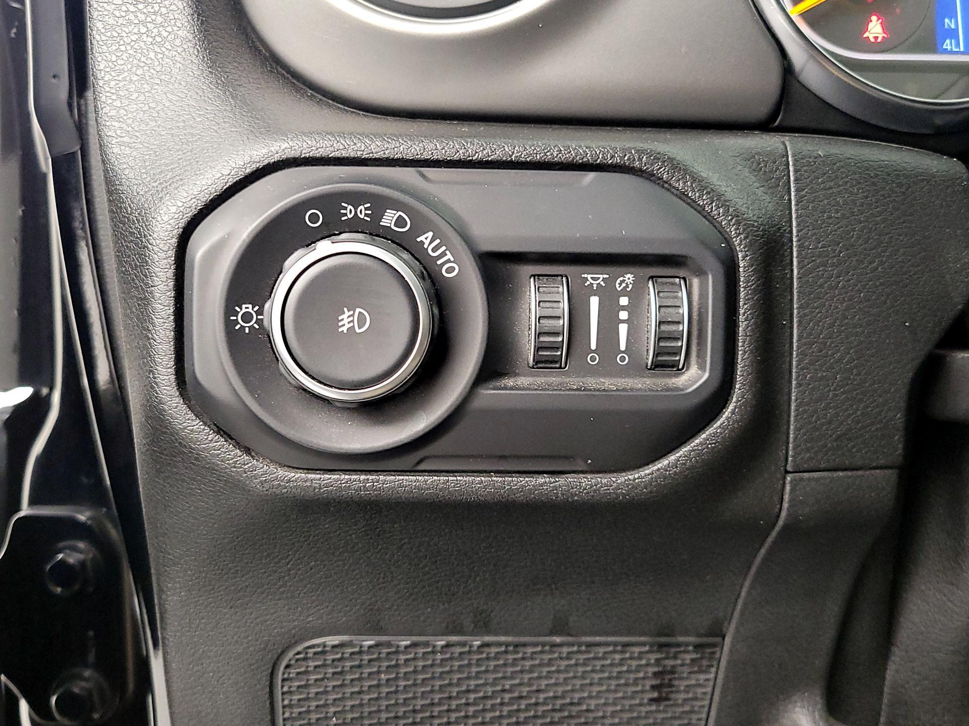 Thumbnail: 2021 Jeep Wrangler - 13