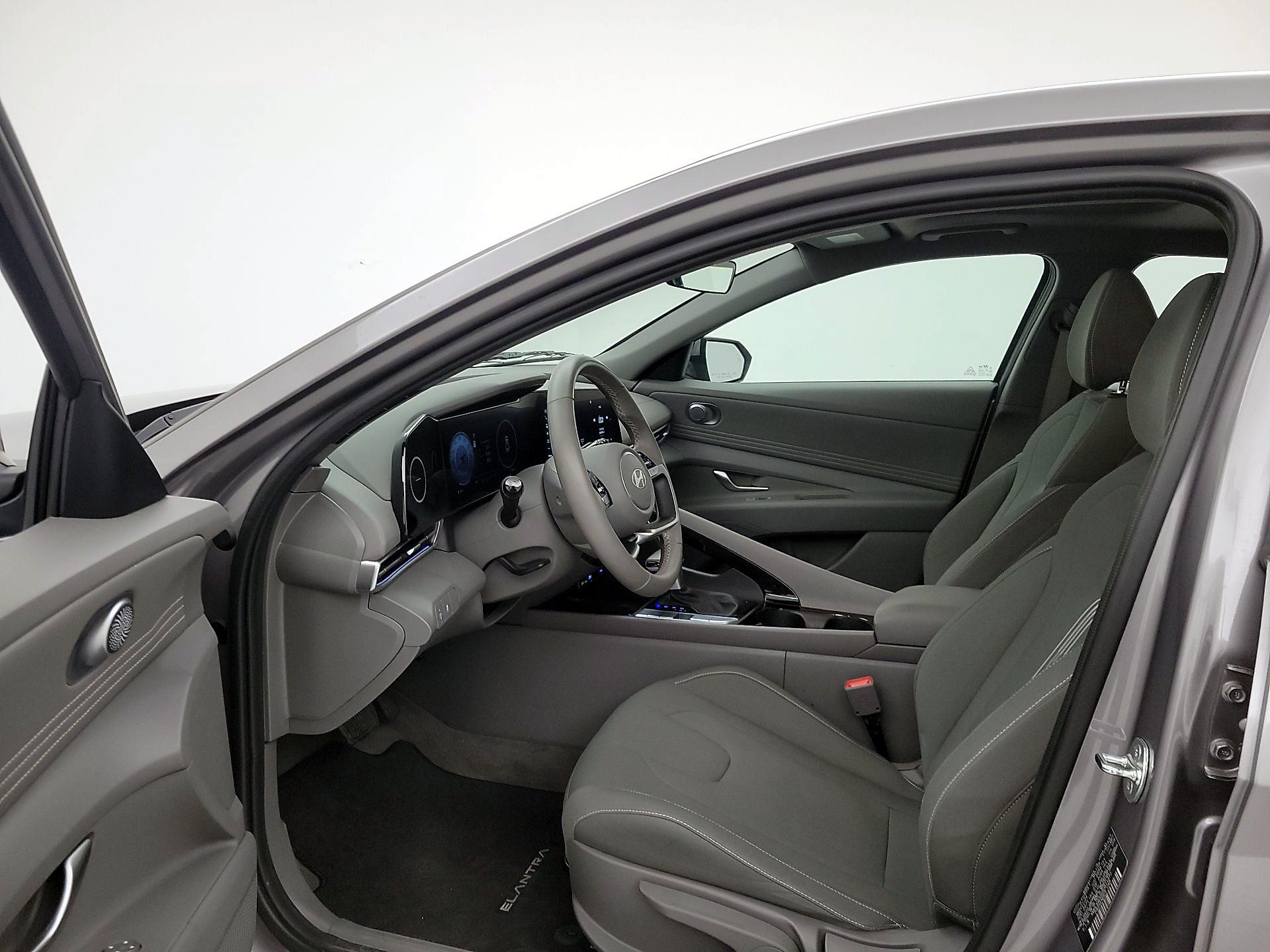 Thumbnail: 2024 Hyundai Elantra - 11