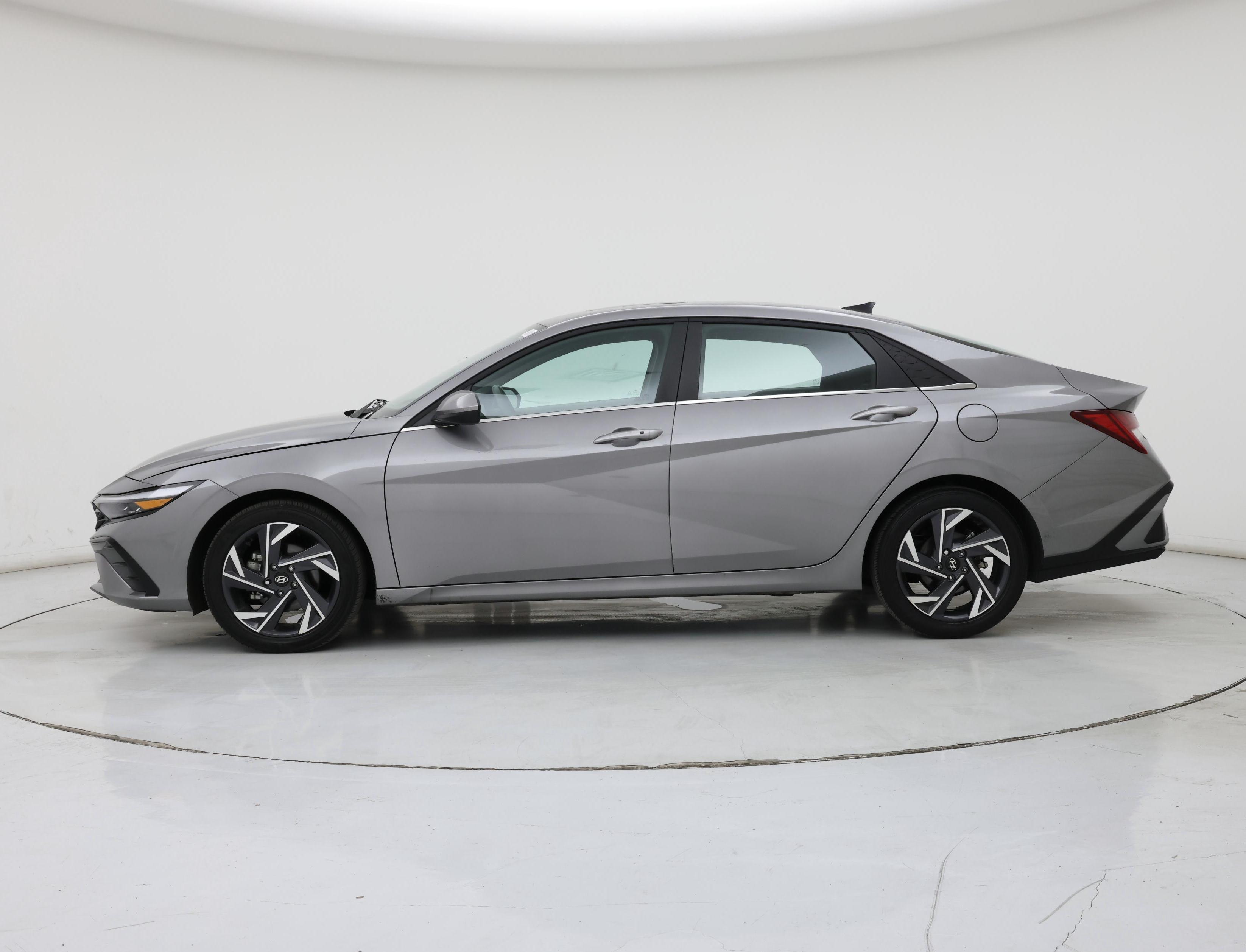 Thumbnail: 2024 Hyundai Elantra - 3