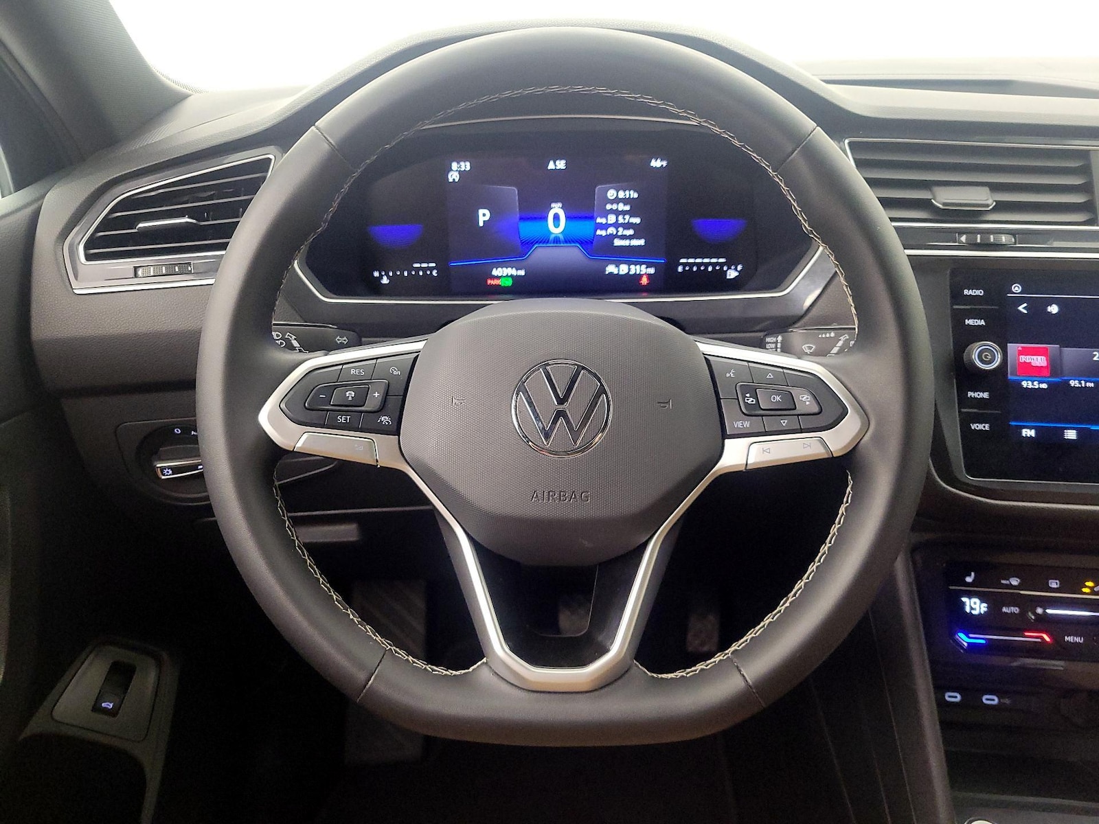 2024 Volkswagen Tiguan SE - Photo 11