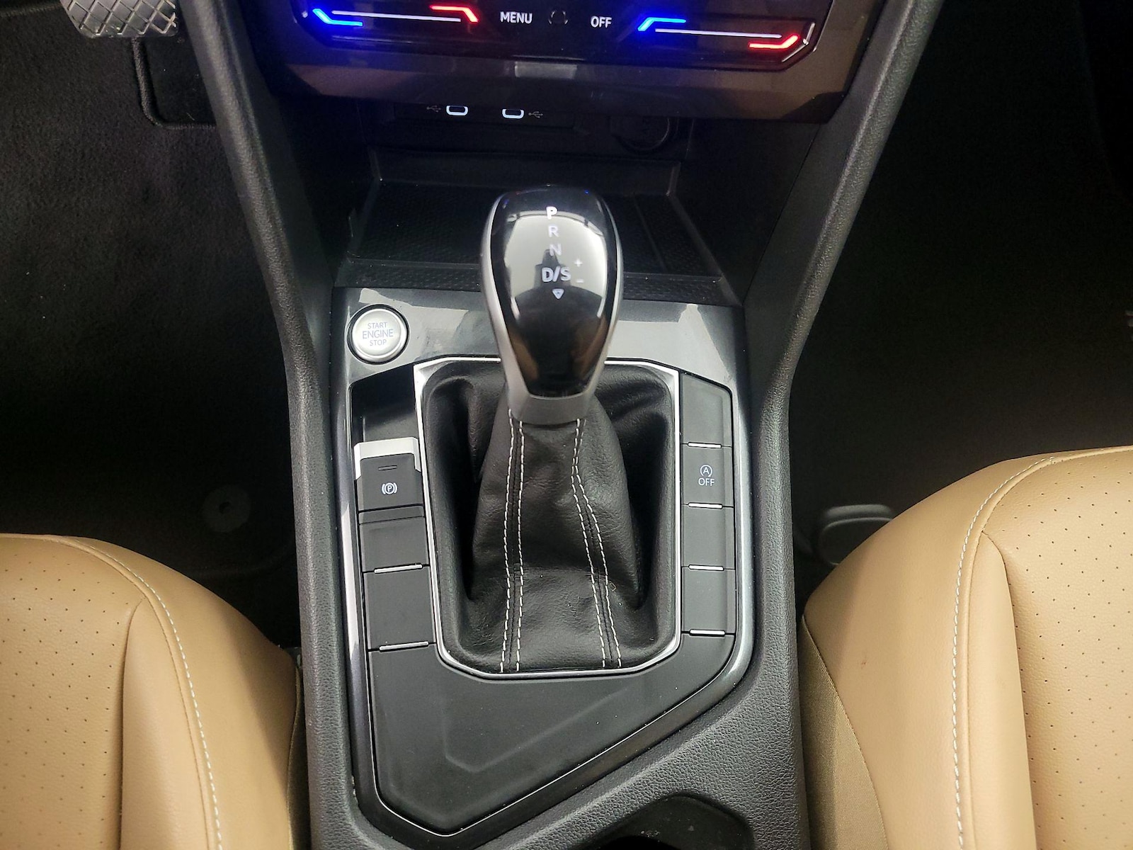 2024 Volkswagen Tiguan SE - Photo 18