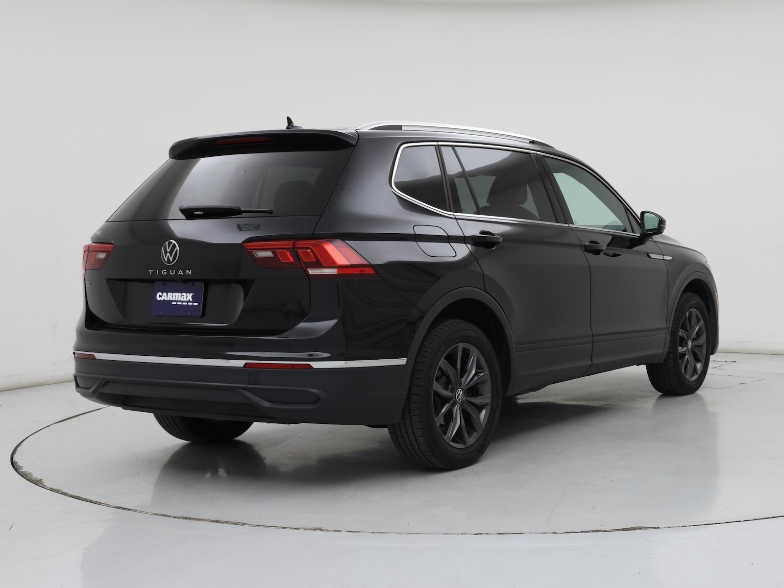 2024 Volkswagen Tiguan SE - Photo 9