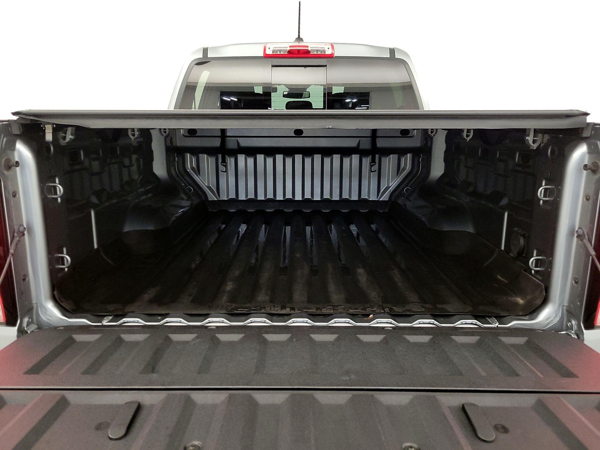 Thumbnail: 2024 Chevrolet Colorado - 19