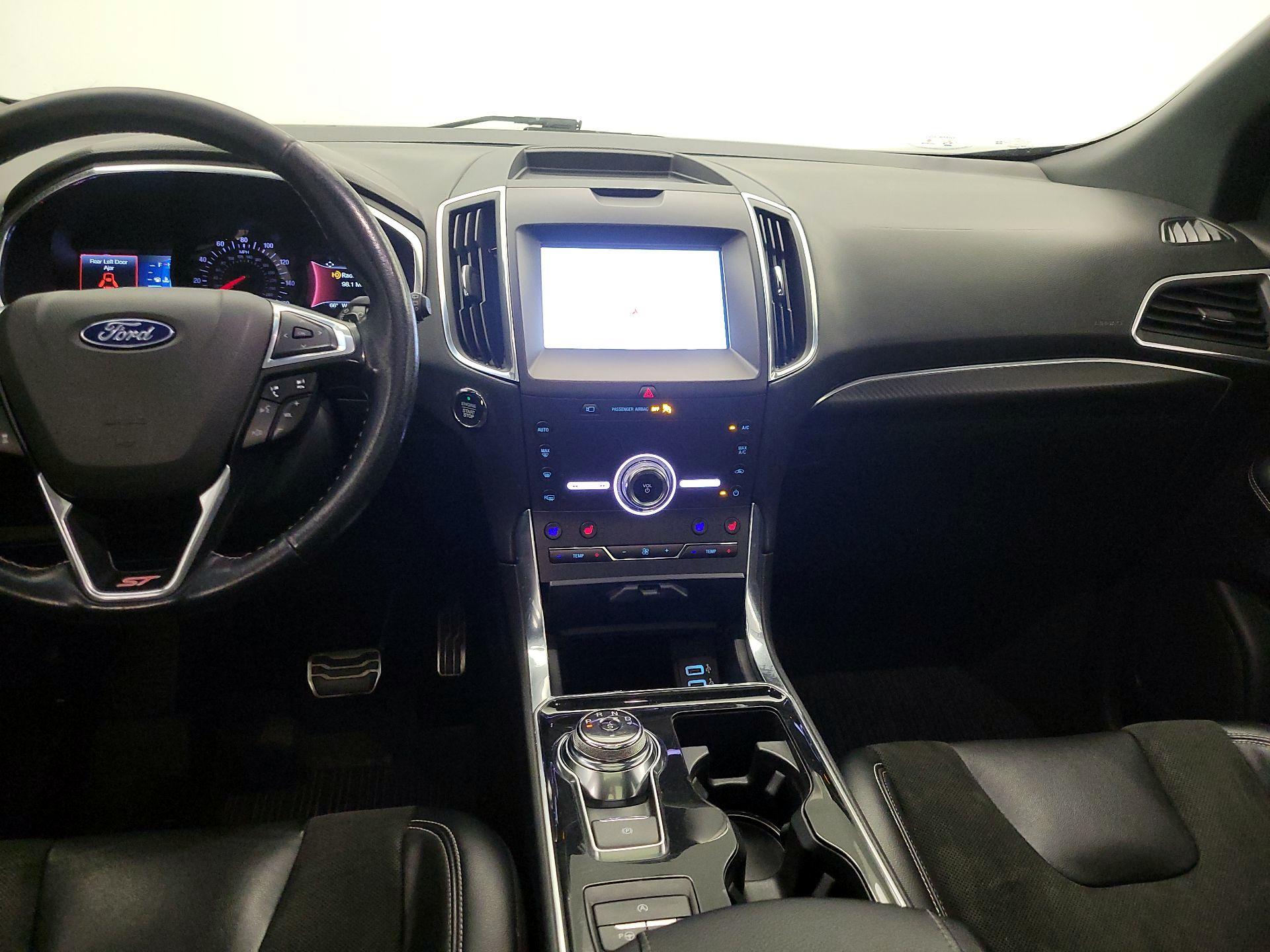 Thumbnail: 2020 Ford Edge - 9