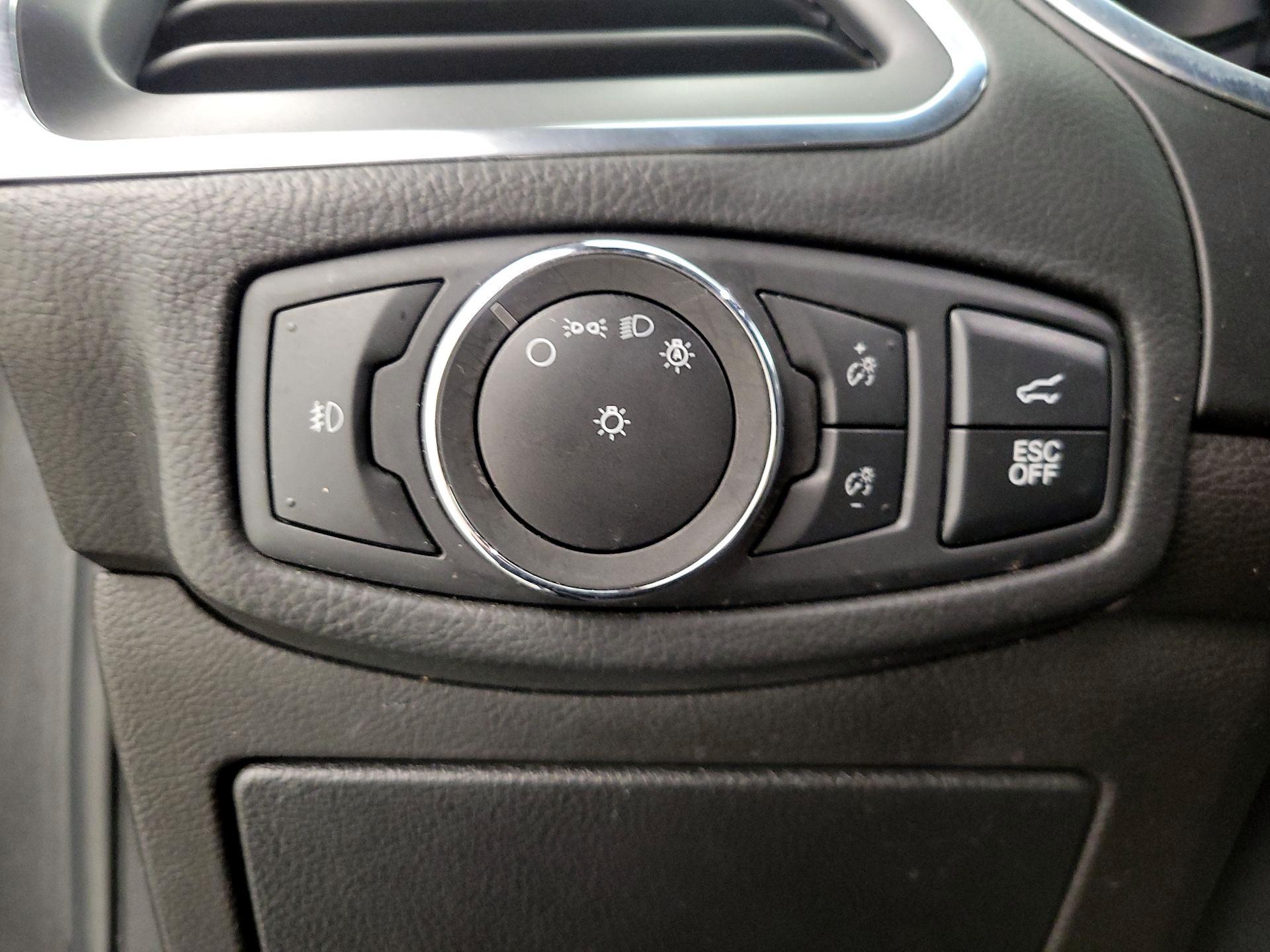 Thumbnail: 2020 Ford Edge - 13