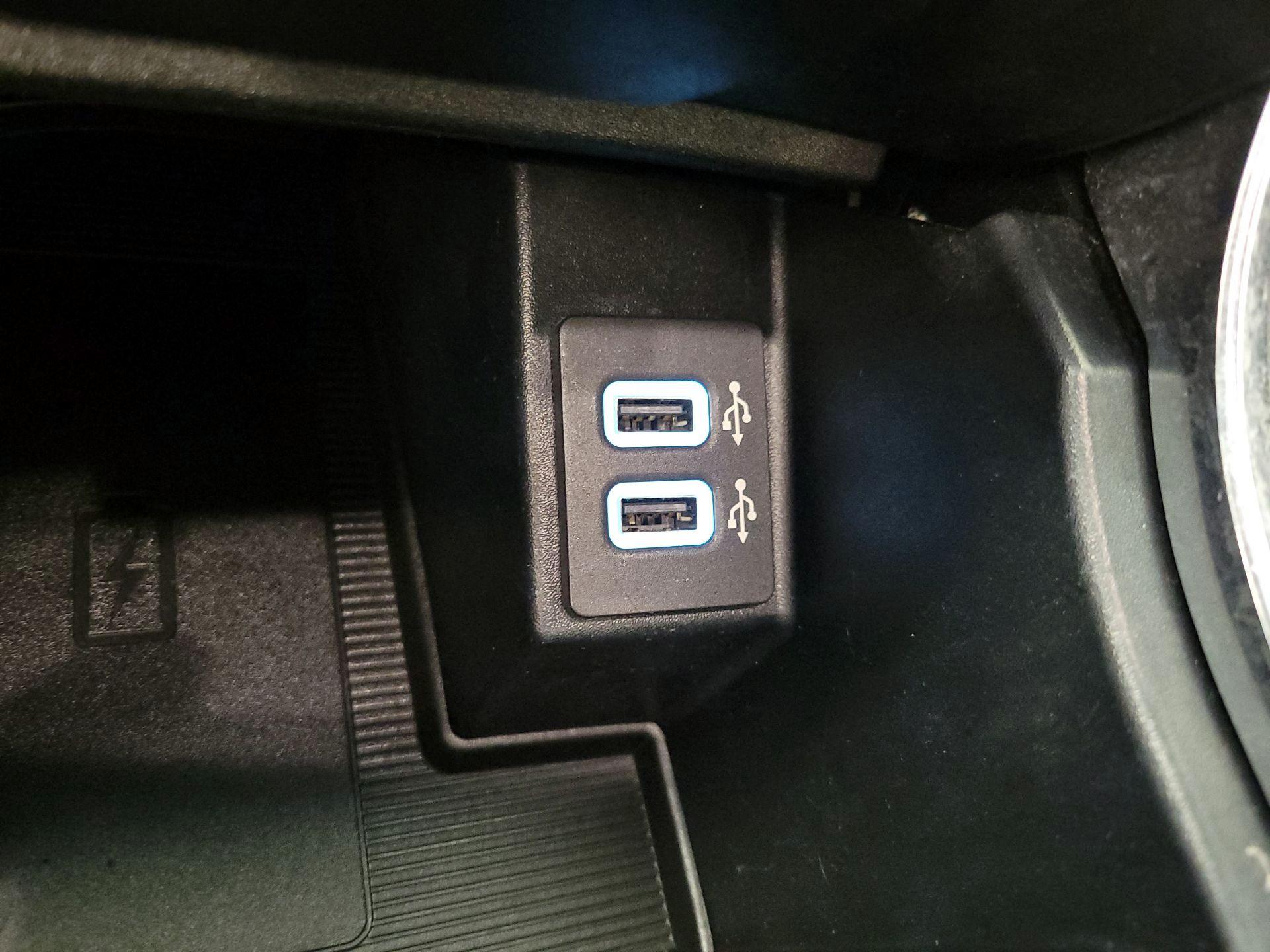 Thumbnail: 2020 Ford Edge - 19