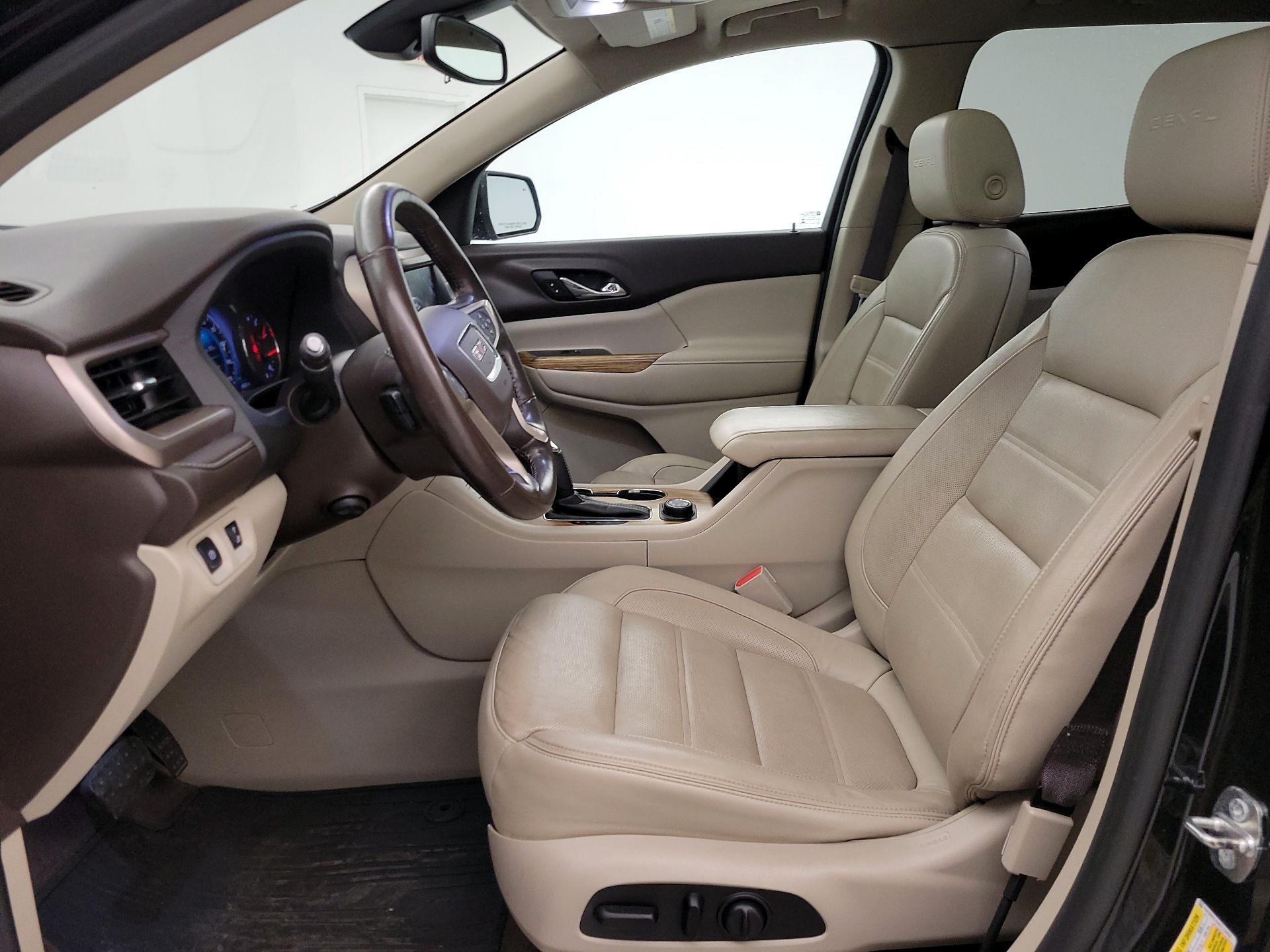 Thumbnail: 2017 GMC Acadia - 11