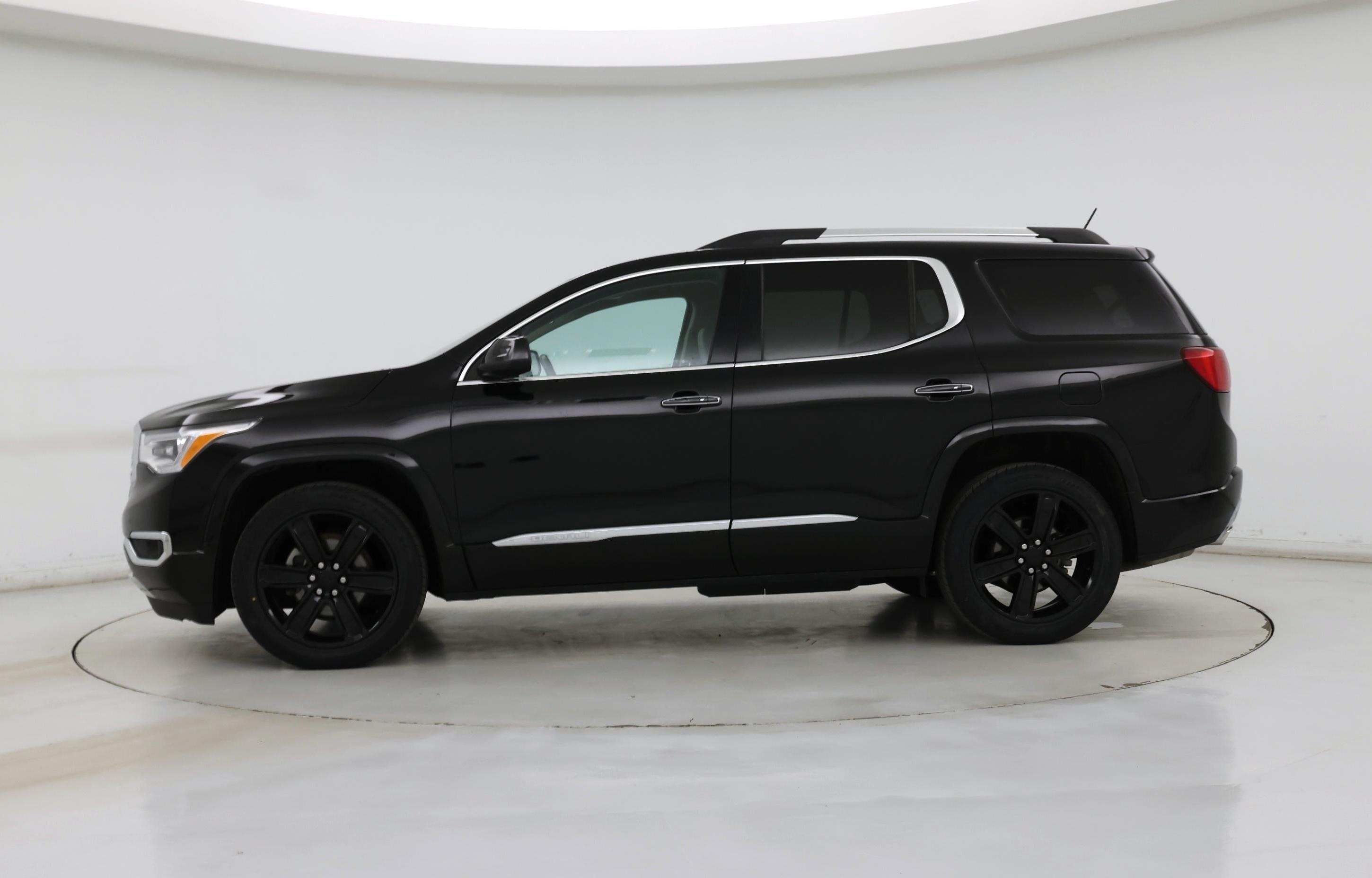 Thumbnail: 2017 GMC Acadia - 3