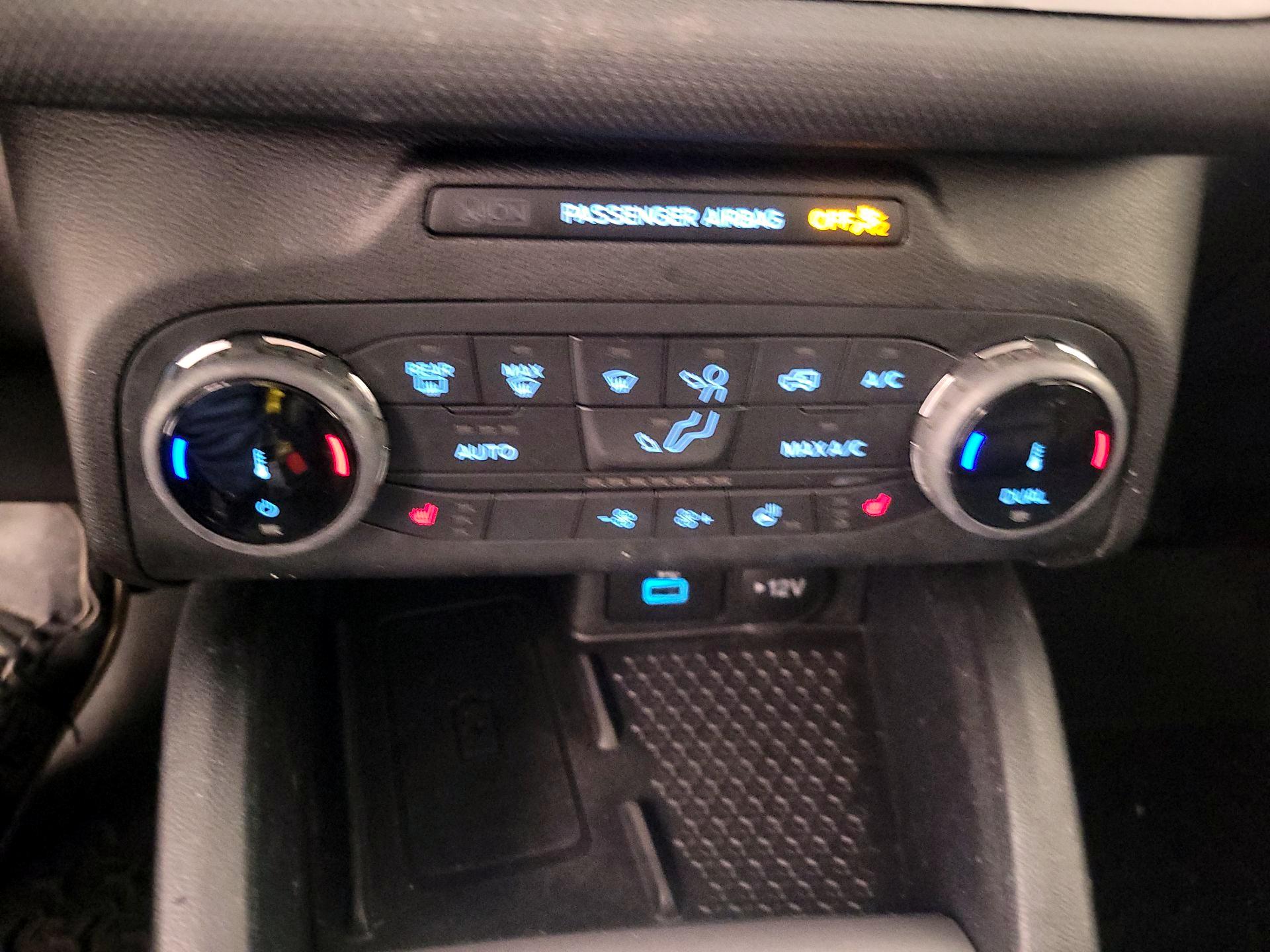 Thumbnail: 2022 Ford Bronco Sport - 16