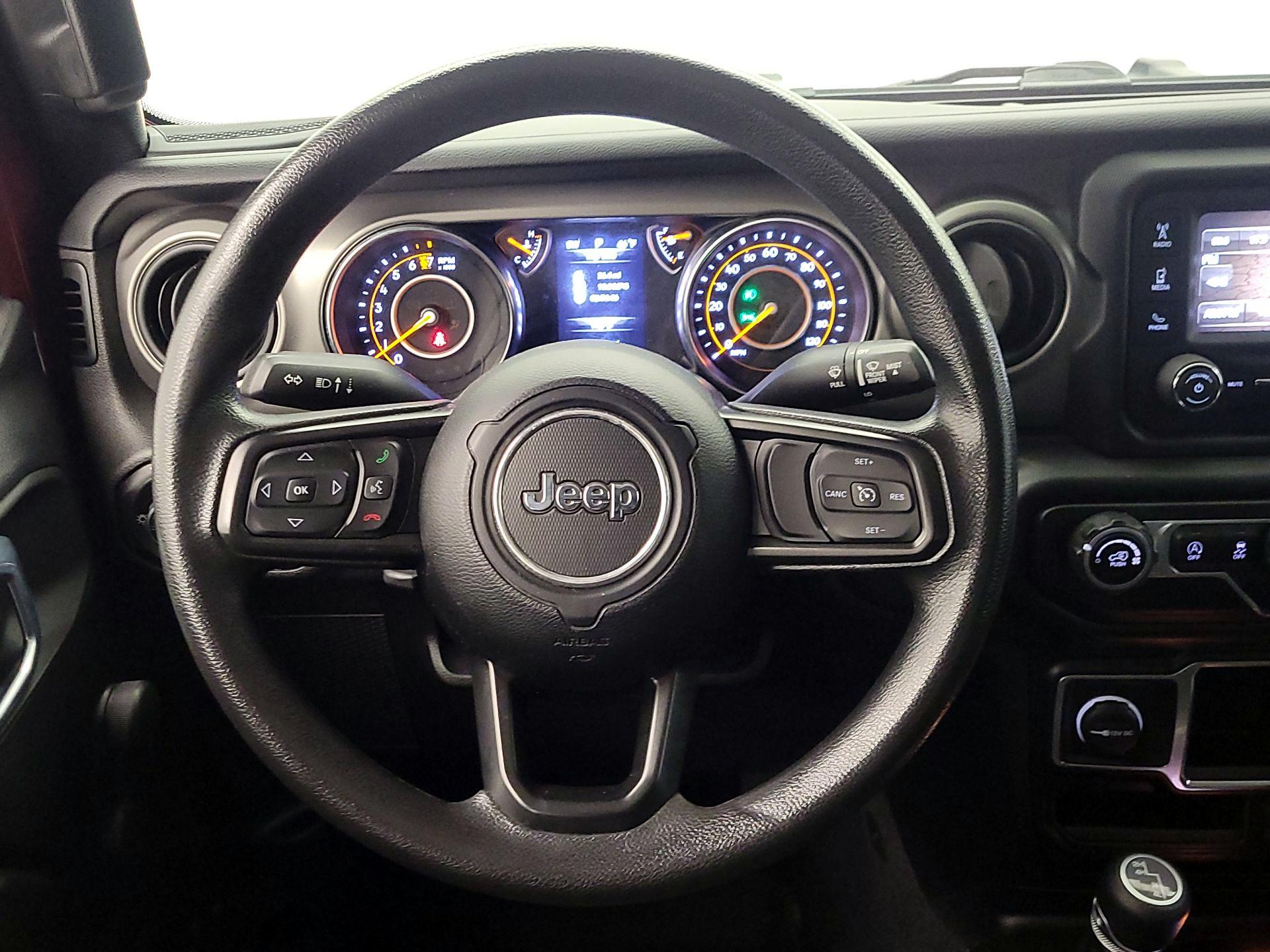 Thumbnail: 2021 Jeep Gladiator - 10