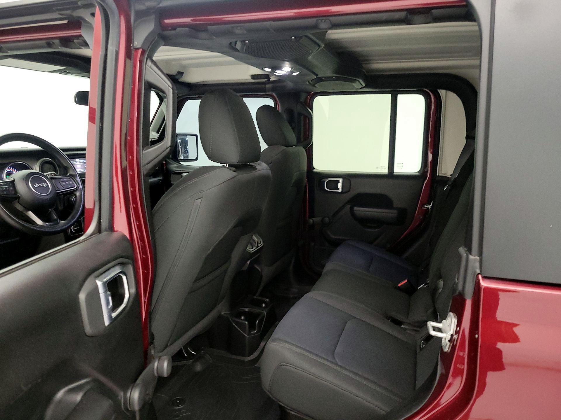 Thumbnail: 2021 Jeep Gladiator - 19