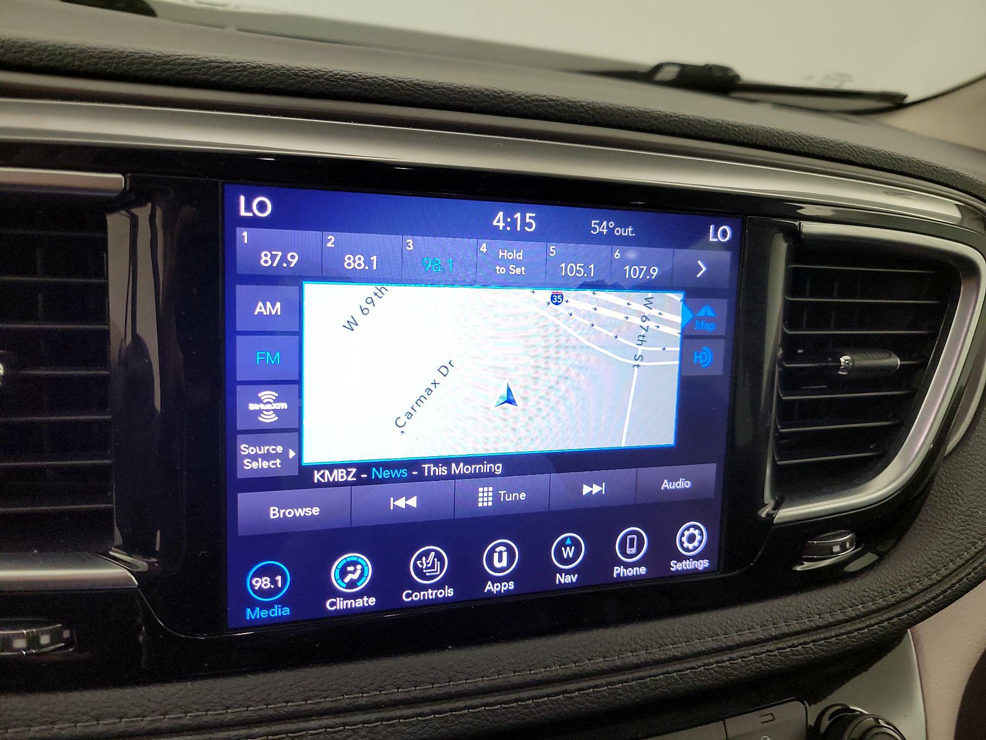 Thumbnail: 2019 Chrysler Pacifica - 16