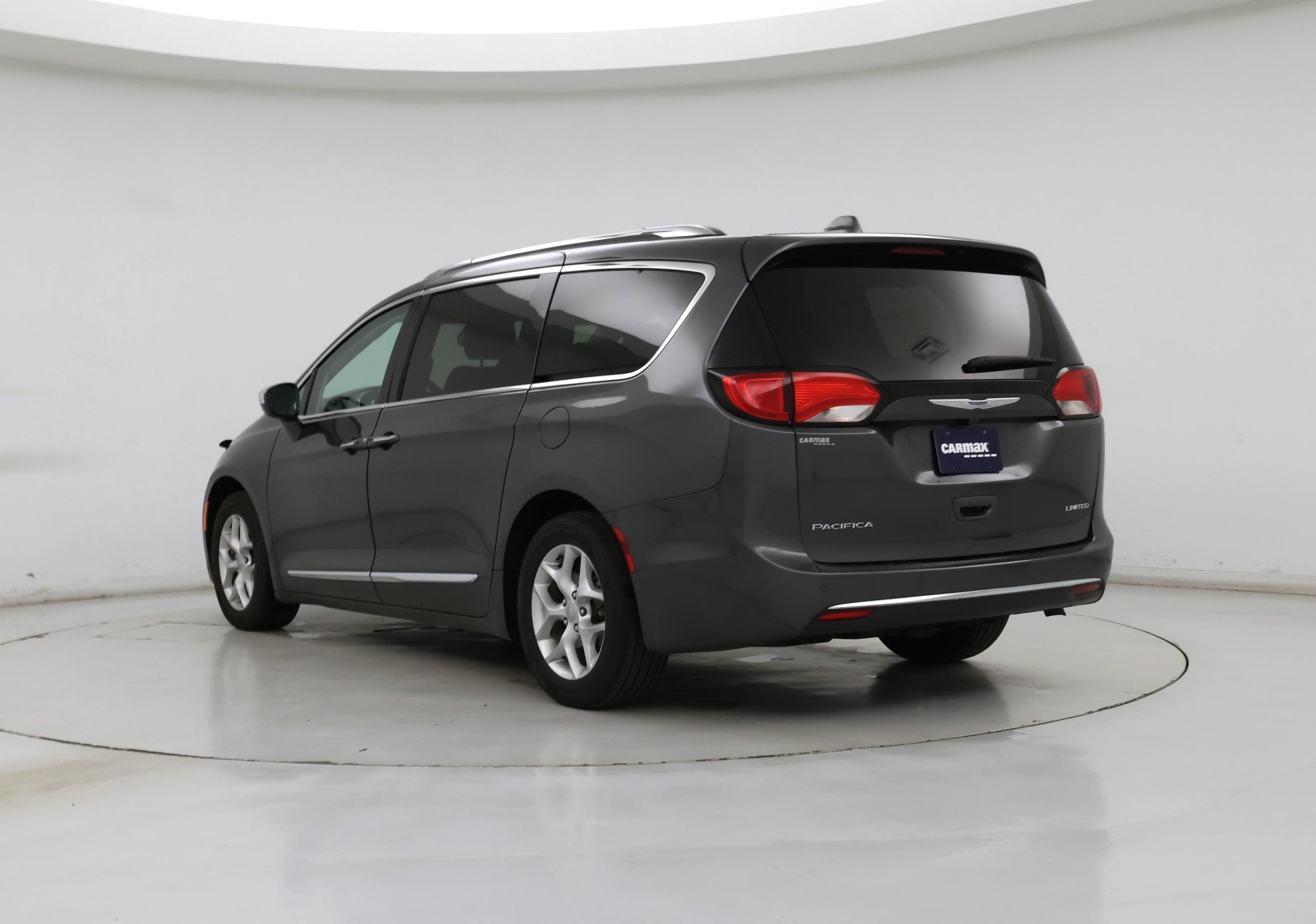 Thumbnail: 2019 Chrysler Pacifica - 2