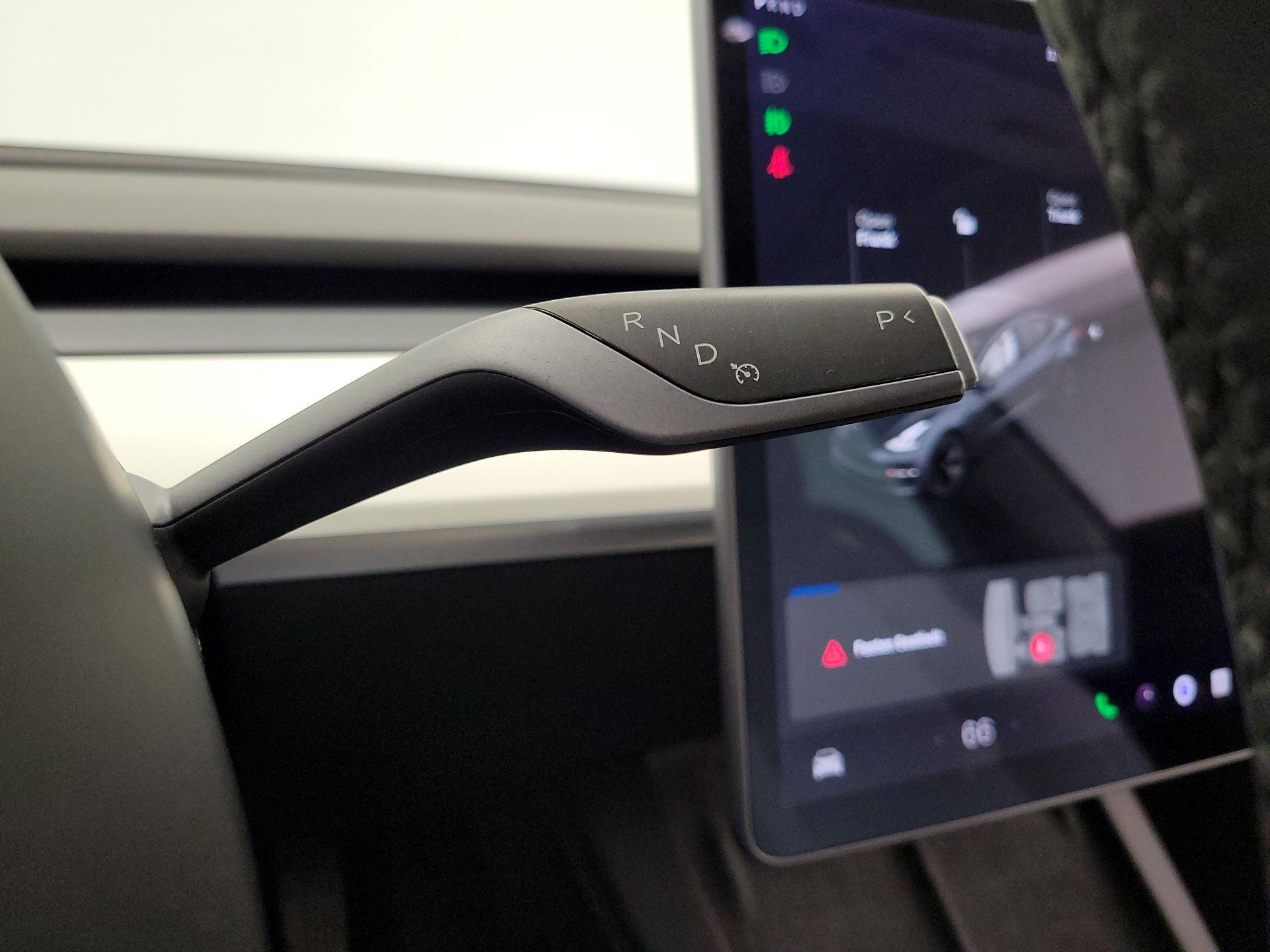 Thumbnail: 2022 Tesla Model 3 - 17