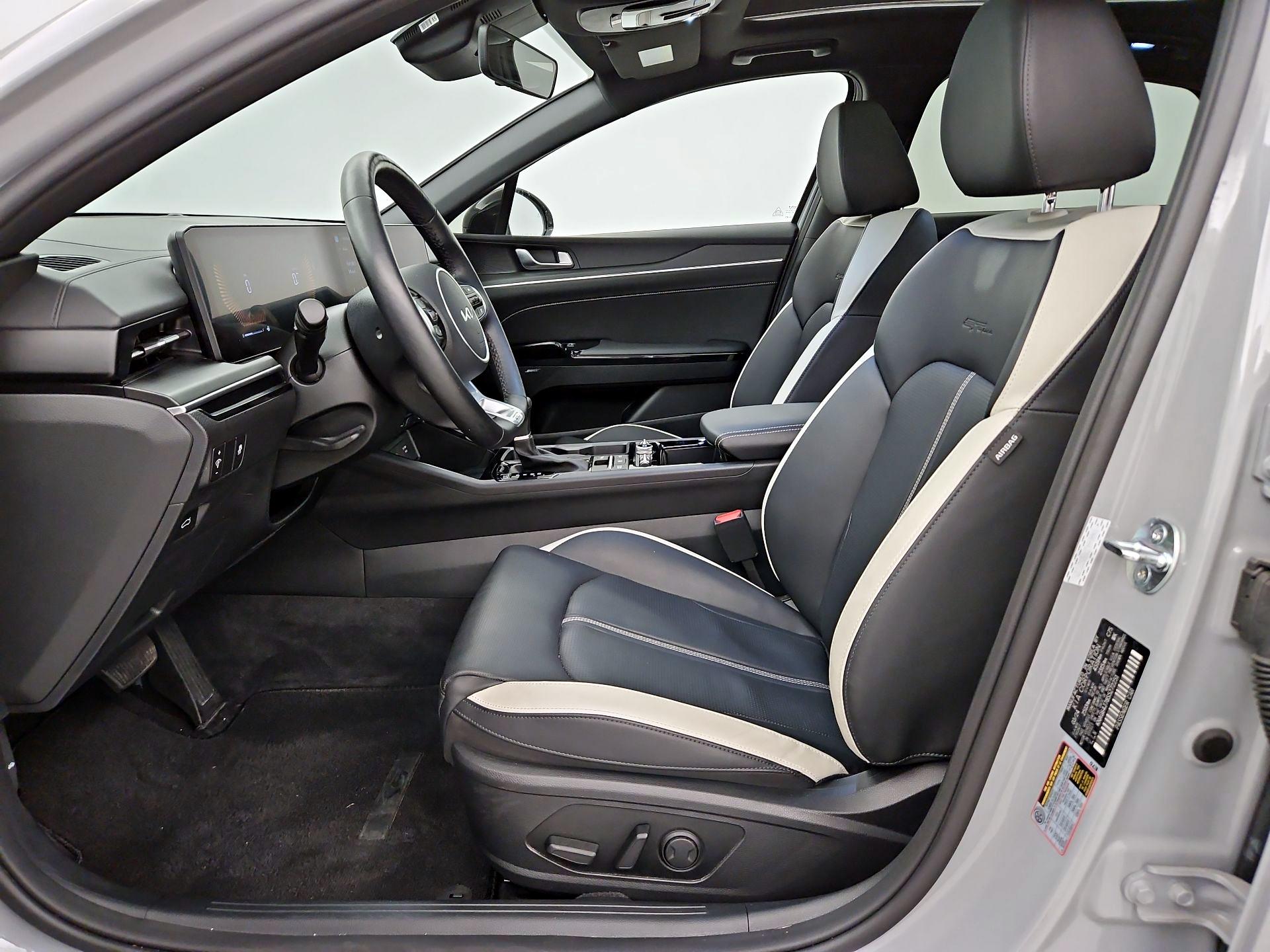 Thumbnail: 2025 Kia K5 - 11