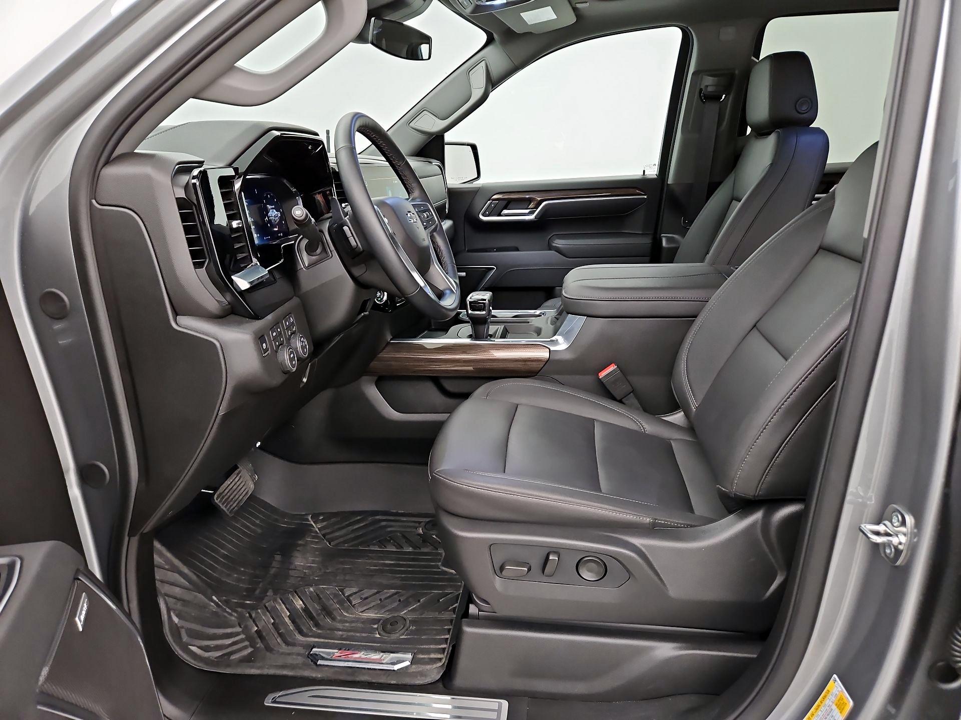 Thumbnail: 2026 Chevrolet Silverado 1500 - 11