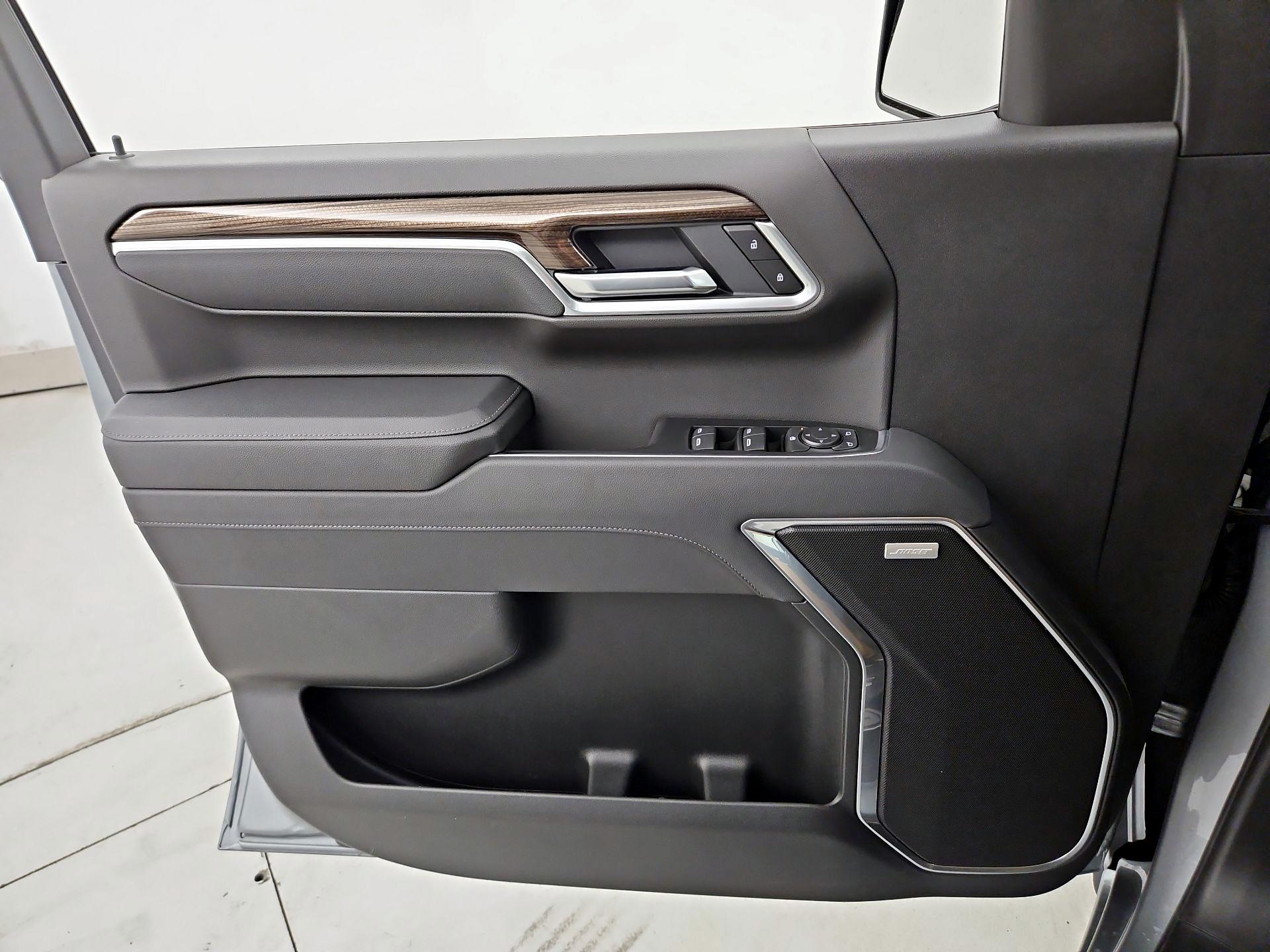 Thumbnail: 2026 Chevrolet Silverado 1500 - 12