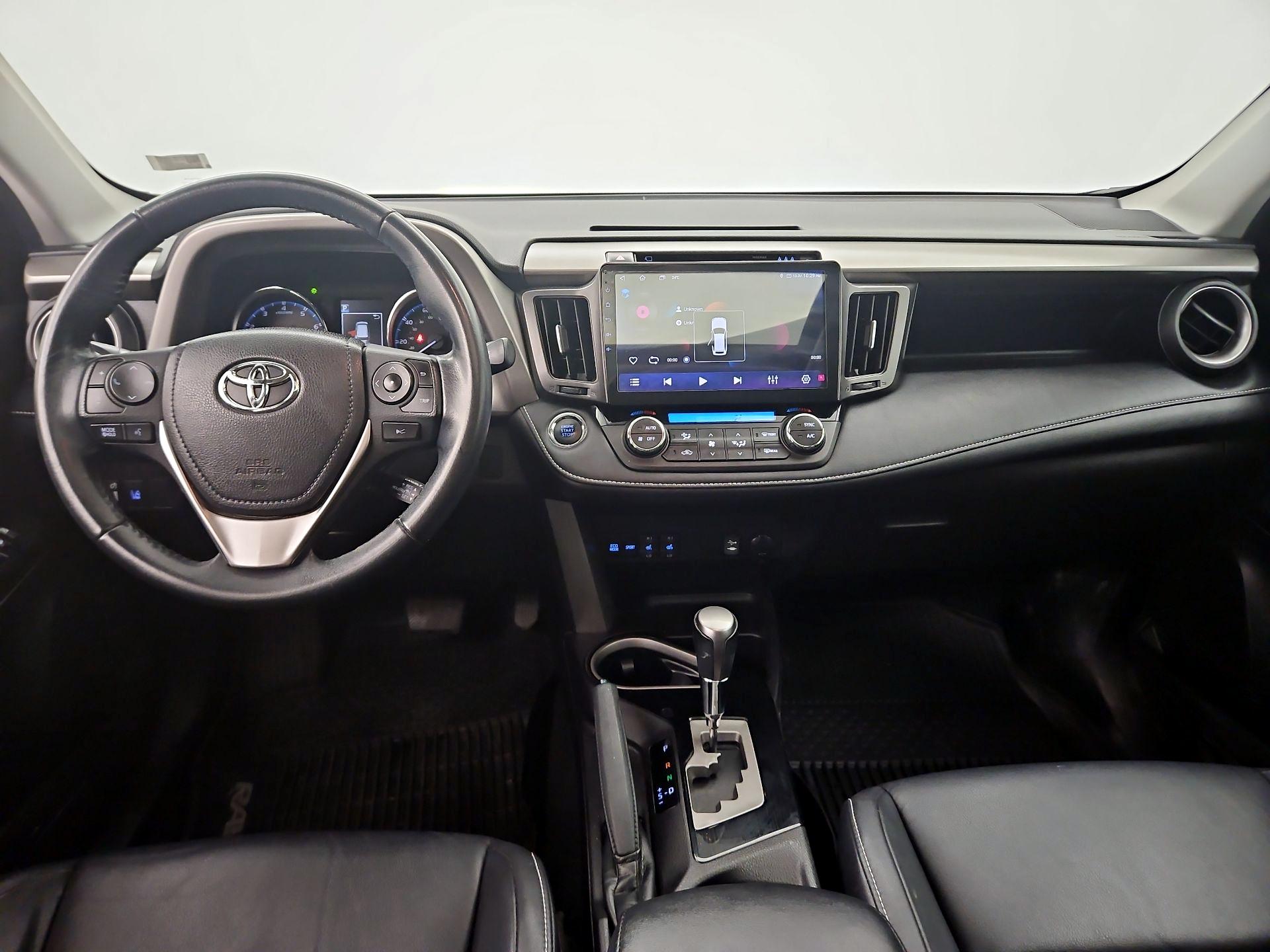 Thumbnail: 2018 Toyota RAV4 - 9