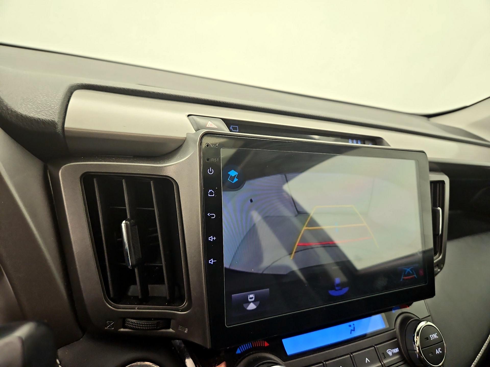 Thumbnail: 2018 Toyota RAV4 - 14