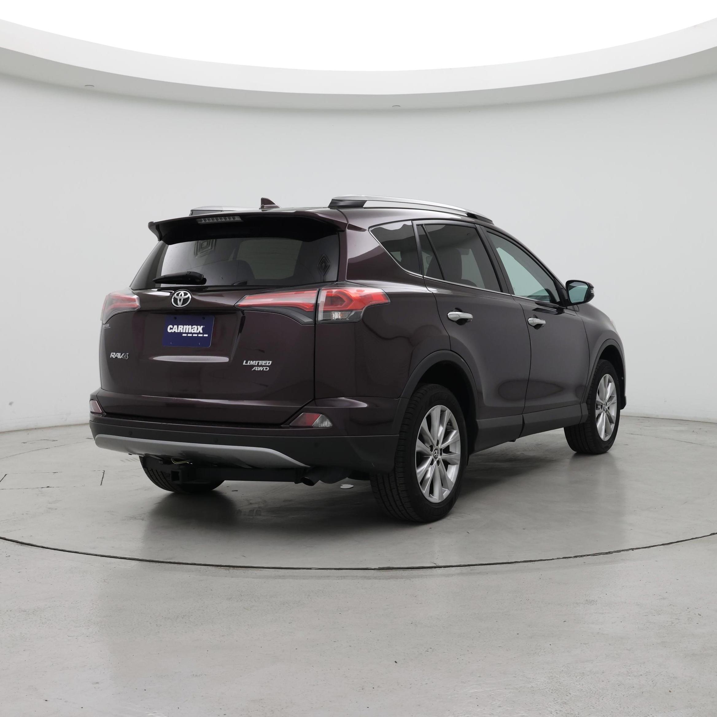 Thumbnail: 2018 Toyota RAV4 - 8