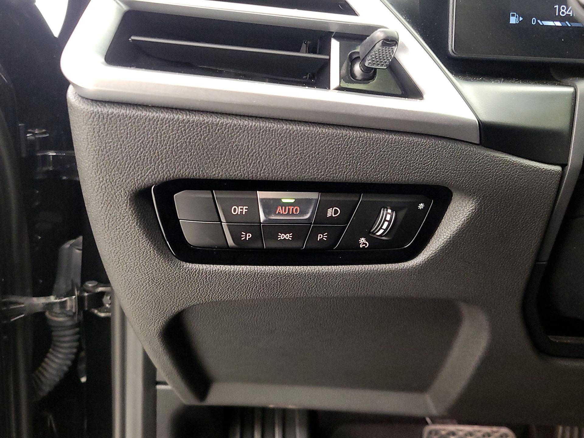 Thumbnail: 2025 BMW 3 Series - 13