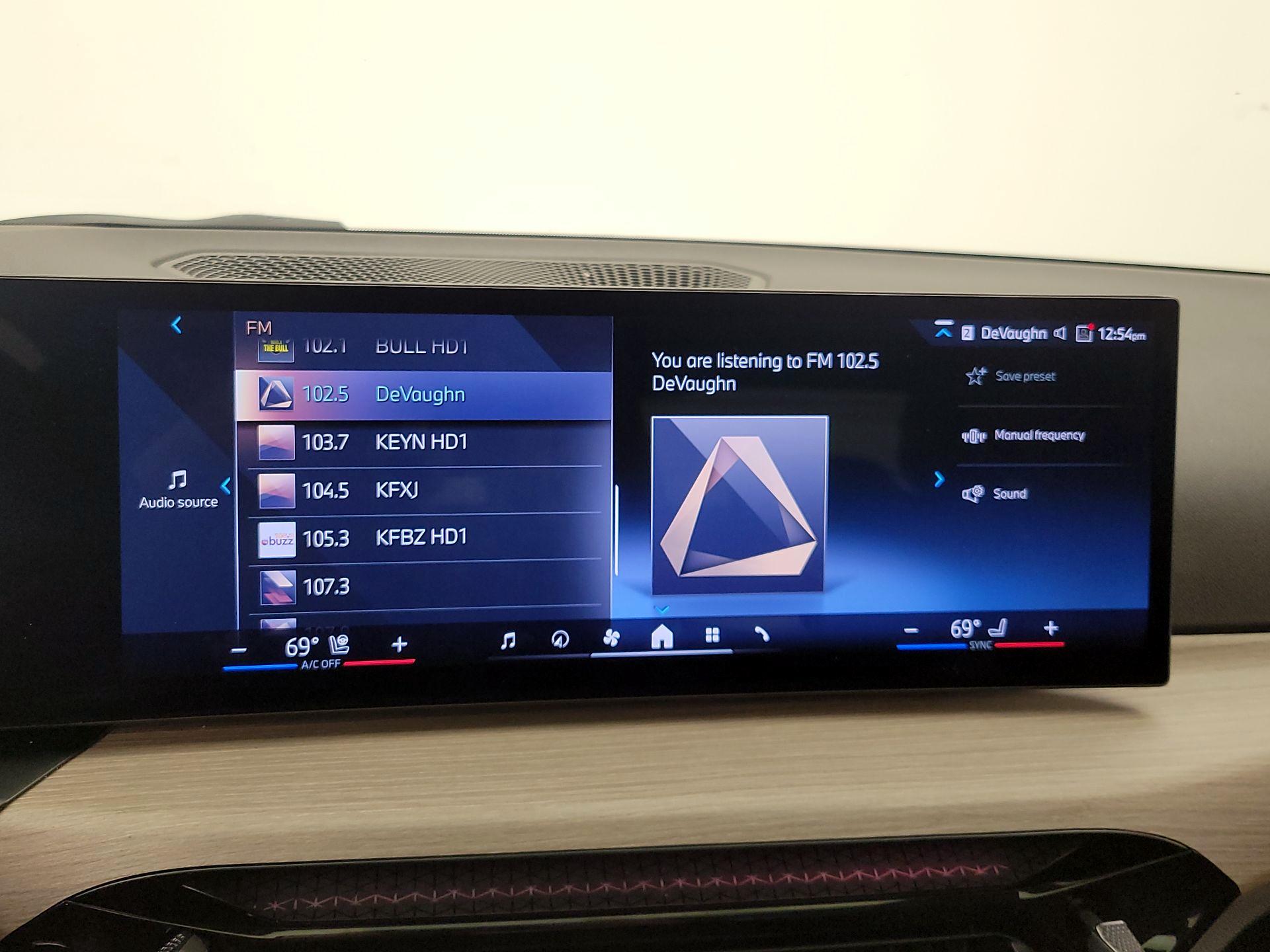 Thumbnail: 2025 BMW 3 Series - 16