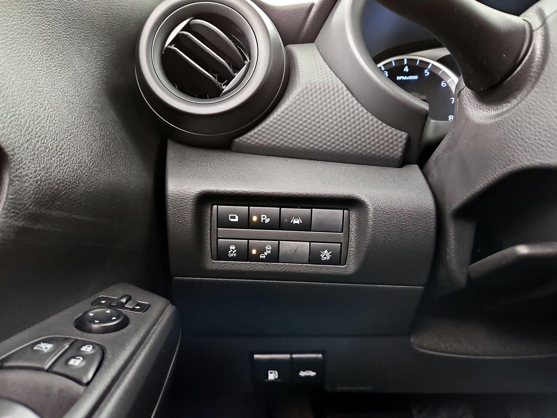 Thumbnail: 2025 Nissan Kicks - 13