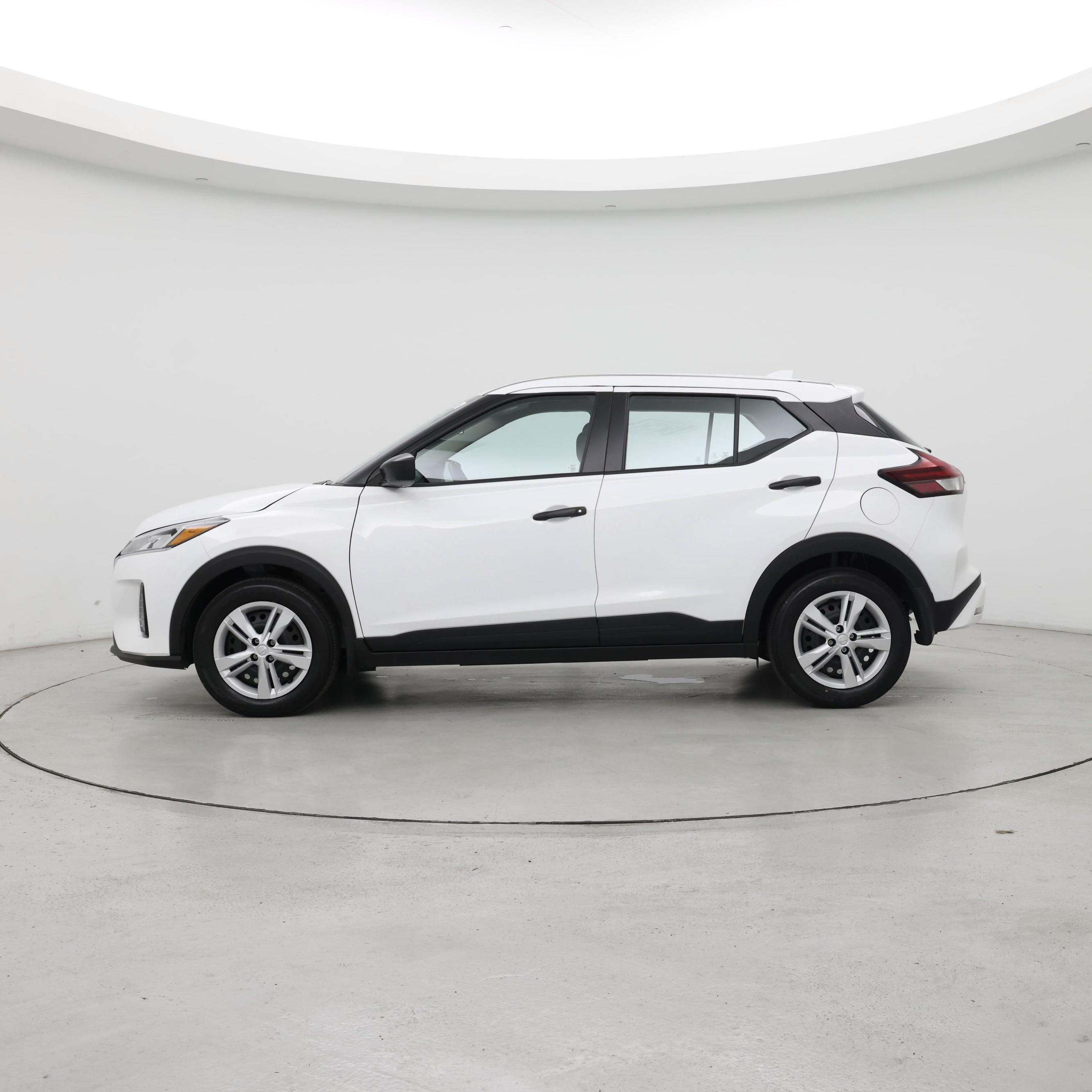 Thumbnail: 2025 Nissan Kicks - 3