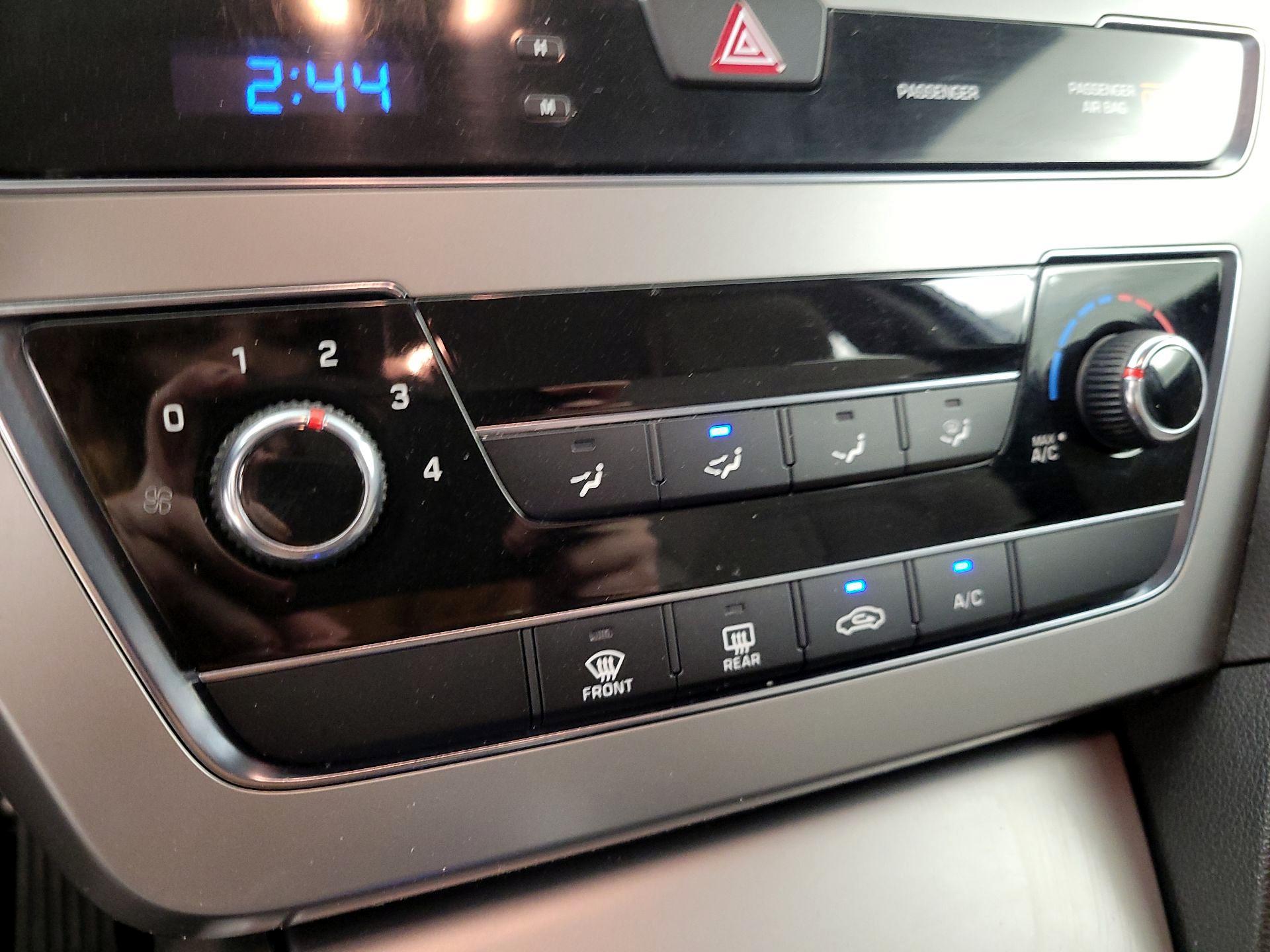 Thumbnail: 2015 Hyundai Sonata - 15