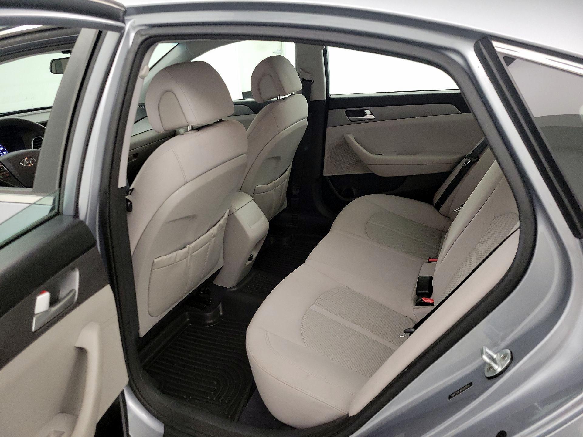 Thumbnail: 2015 Hyundai Sonata - 18