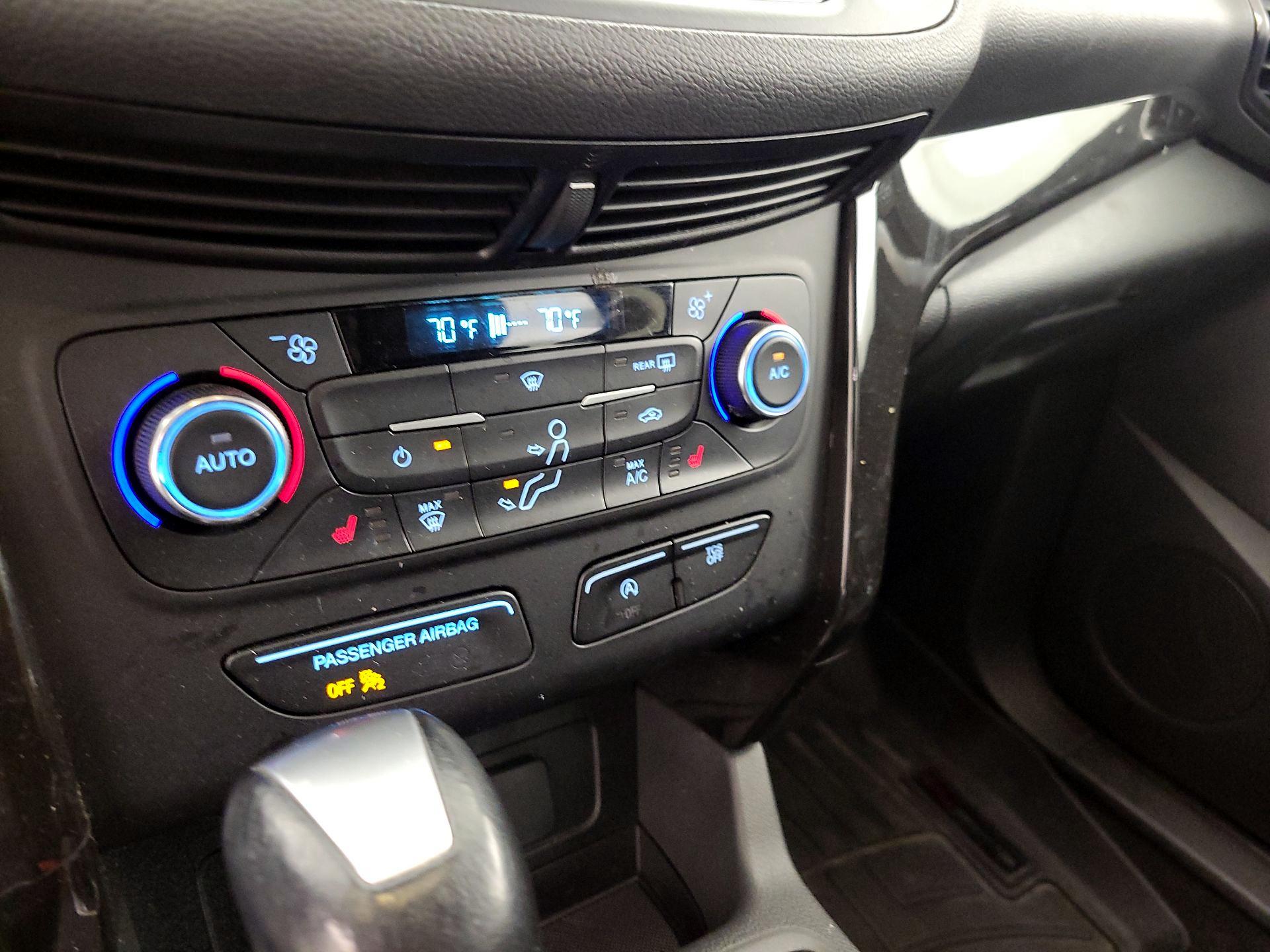 Thumbnail: 2017 Ford Escape - 16