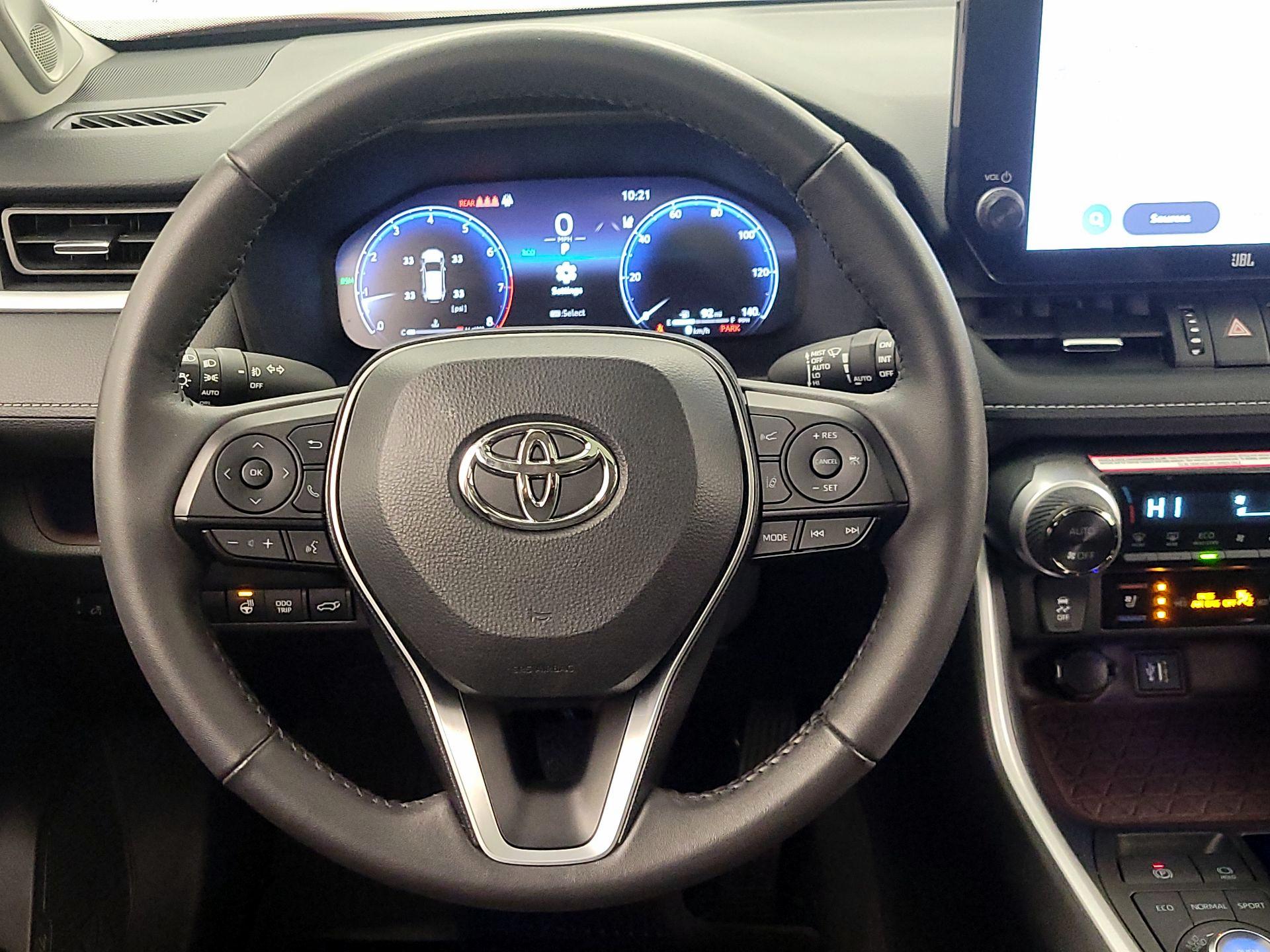 Thumbnail: 2024 Toyota RAV4 - 10