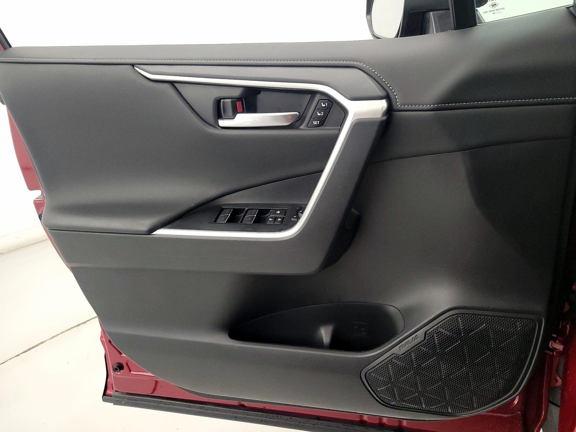 Thumbnail: 2024 Toyota RAV4 - 12