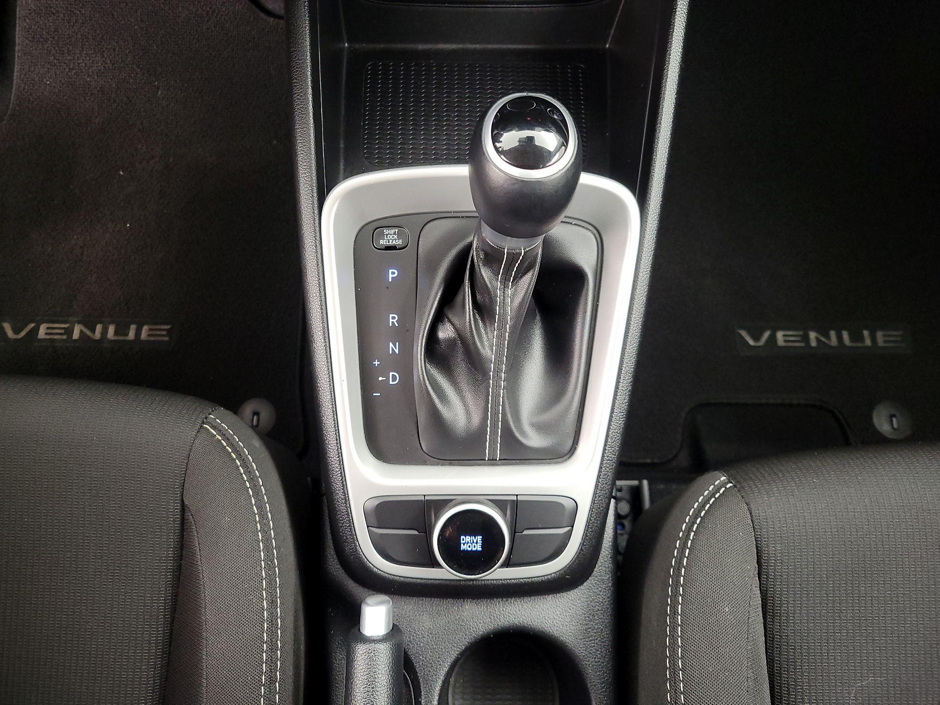 Thumbnail: 2025 Hyundai Venue - 17