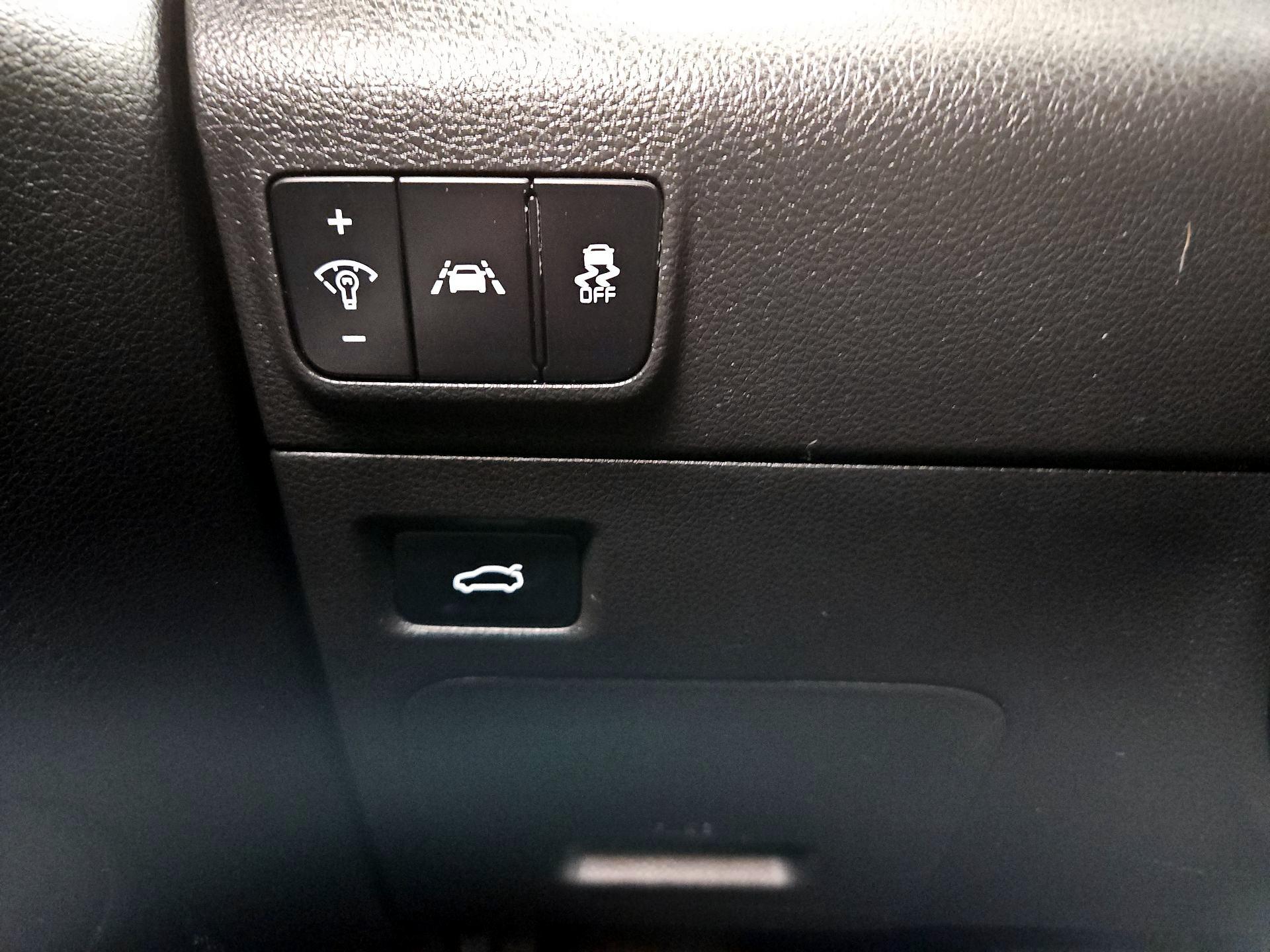 Thumbnail: 2022 Kia K5 - 13