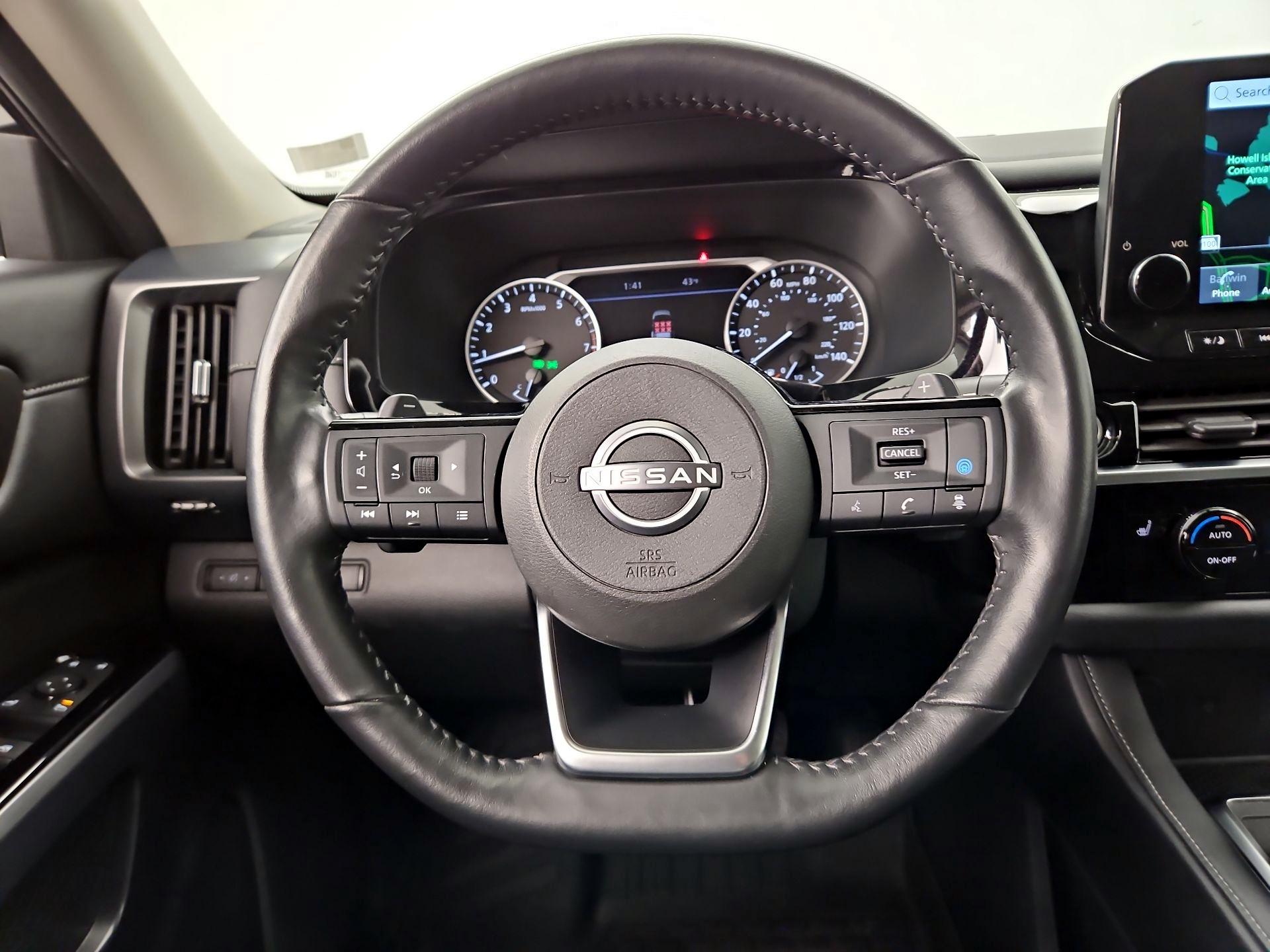 Thumbnail: 2023 Nissan Pathfinder - 10