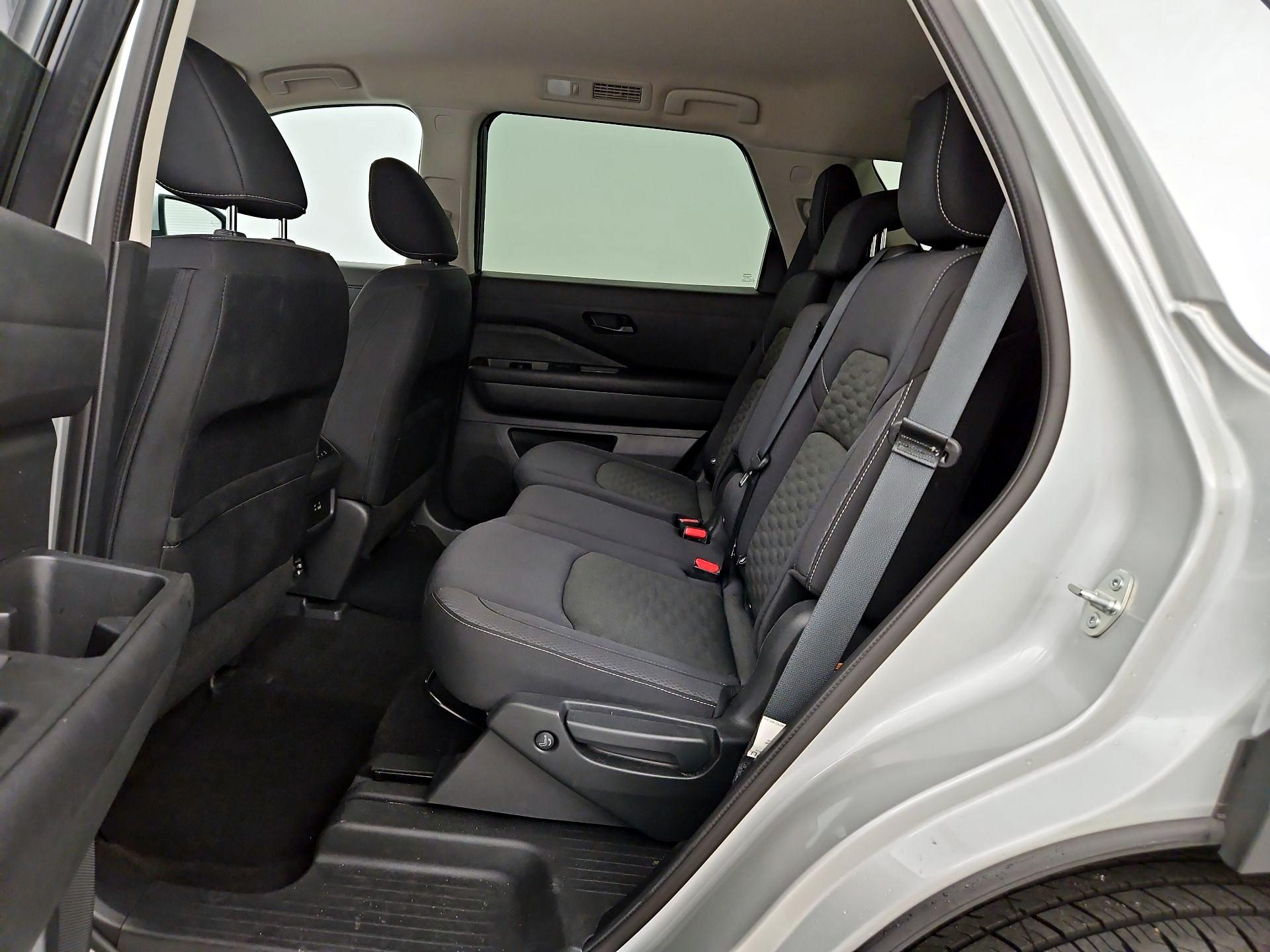 Thumbnail: 2024 Nissan Pathfinder - 19