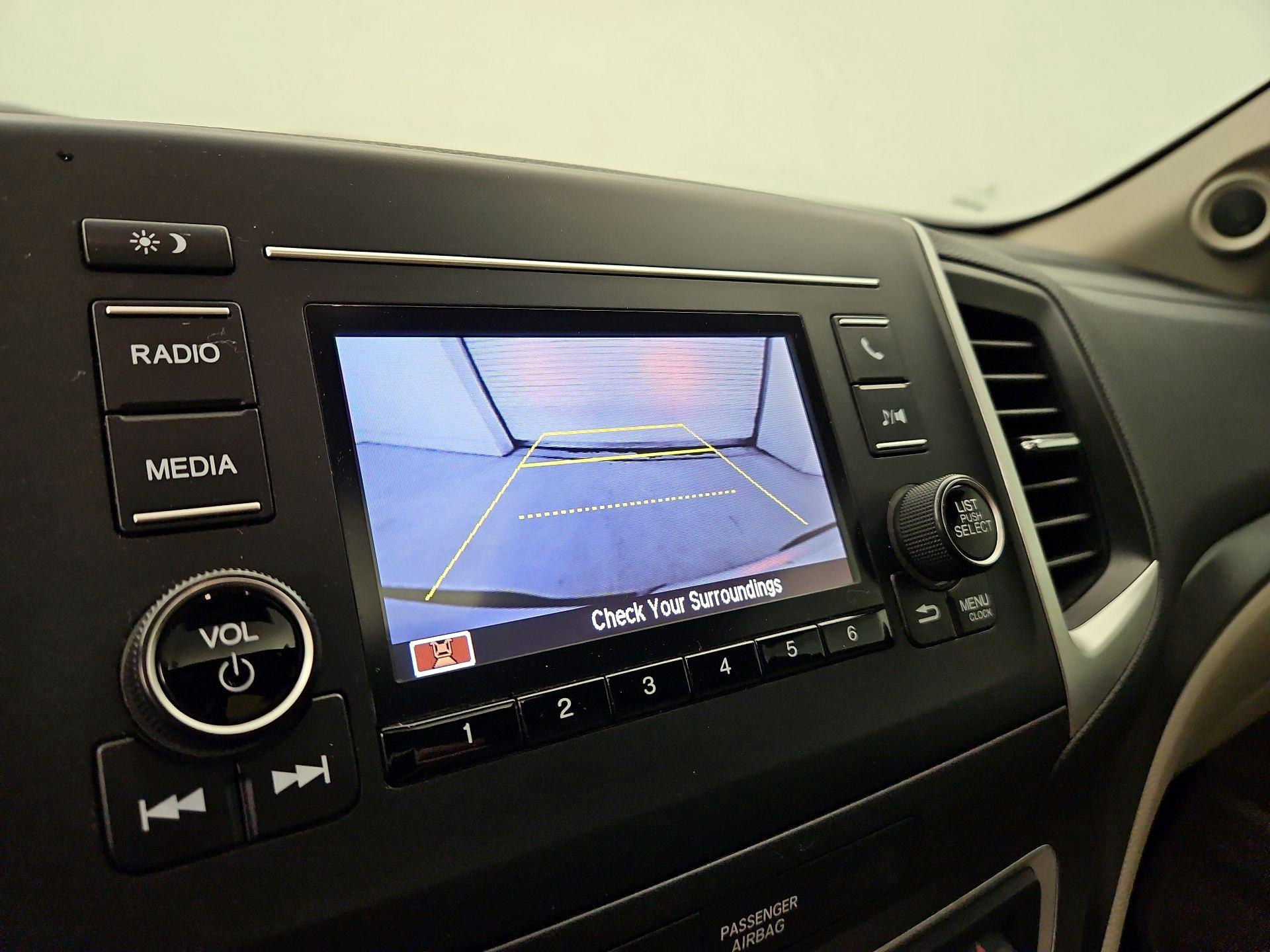 Thumbnail: 2019 Honda Ridgeline - 14