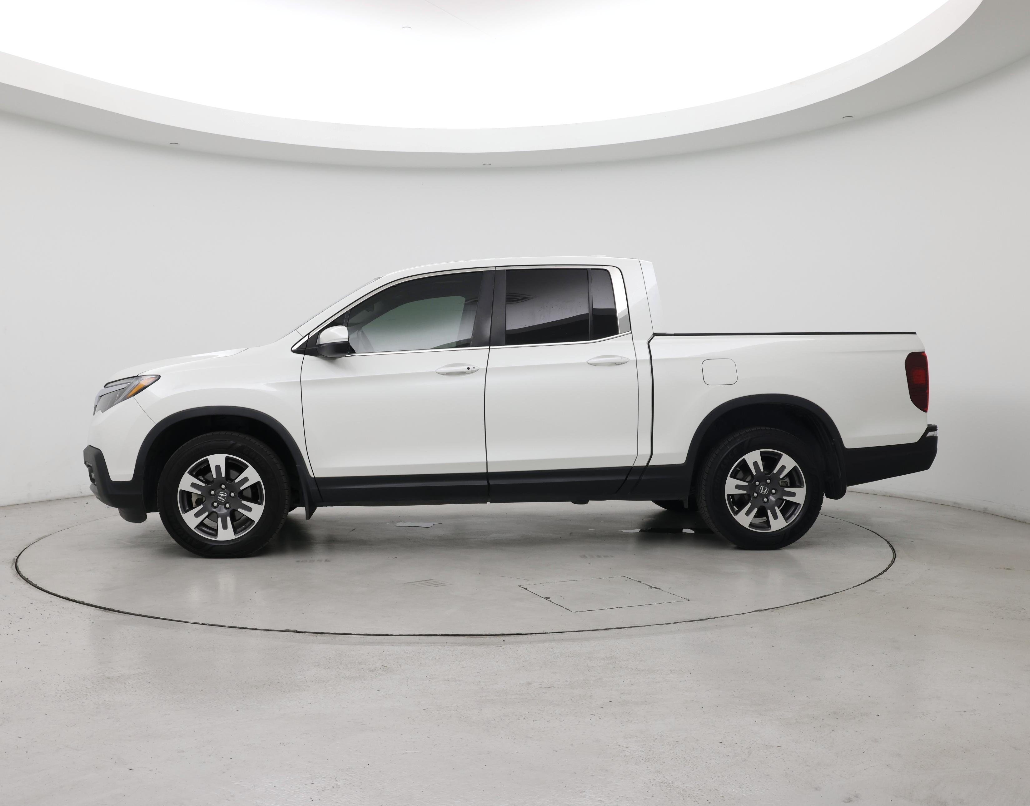 Thumbnail: 2019 Honda Ridgeline - 3