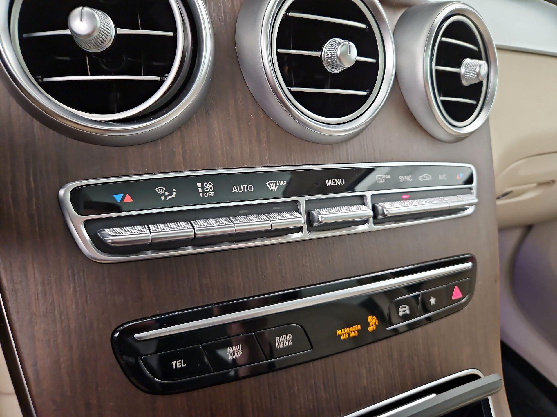Thumbnail: 2022 Mercedes-Benz GLC - 17