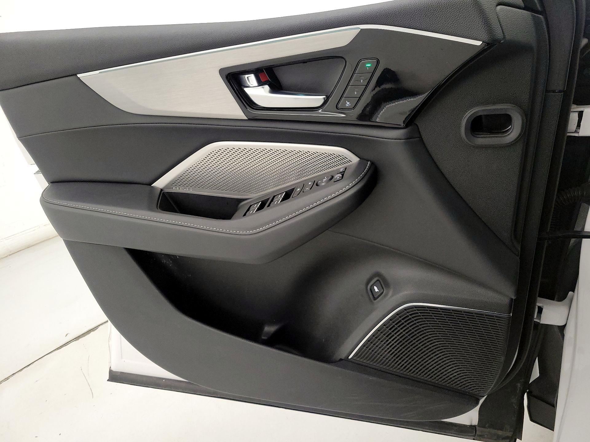 Thumbnail: 2024 Acura MDX - 12