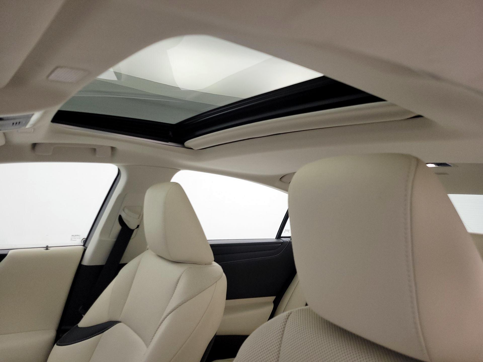 Thumbnail: 2022 Lexus ES - 19