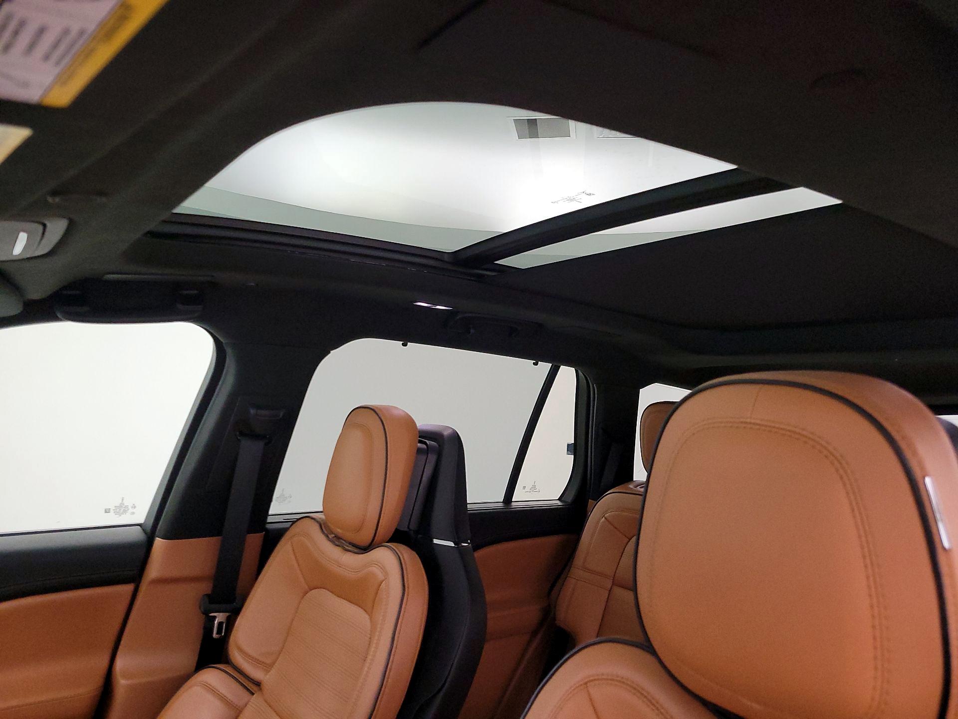Thumbnail: 2023 Lincoln Aviator - 20