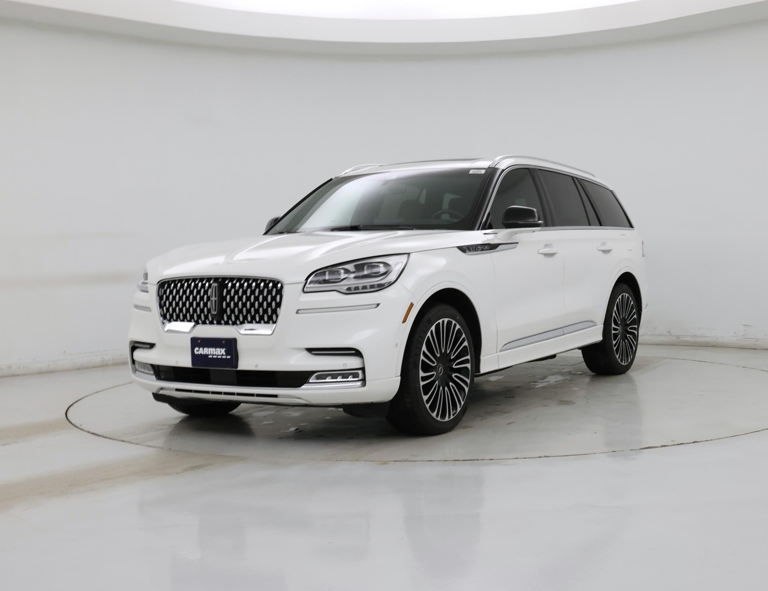 Thumbnail: 2023 Lincoln Aviator - 4