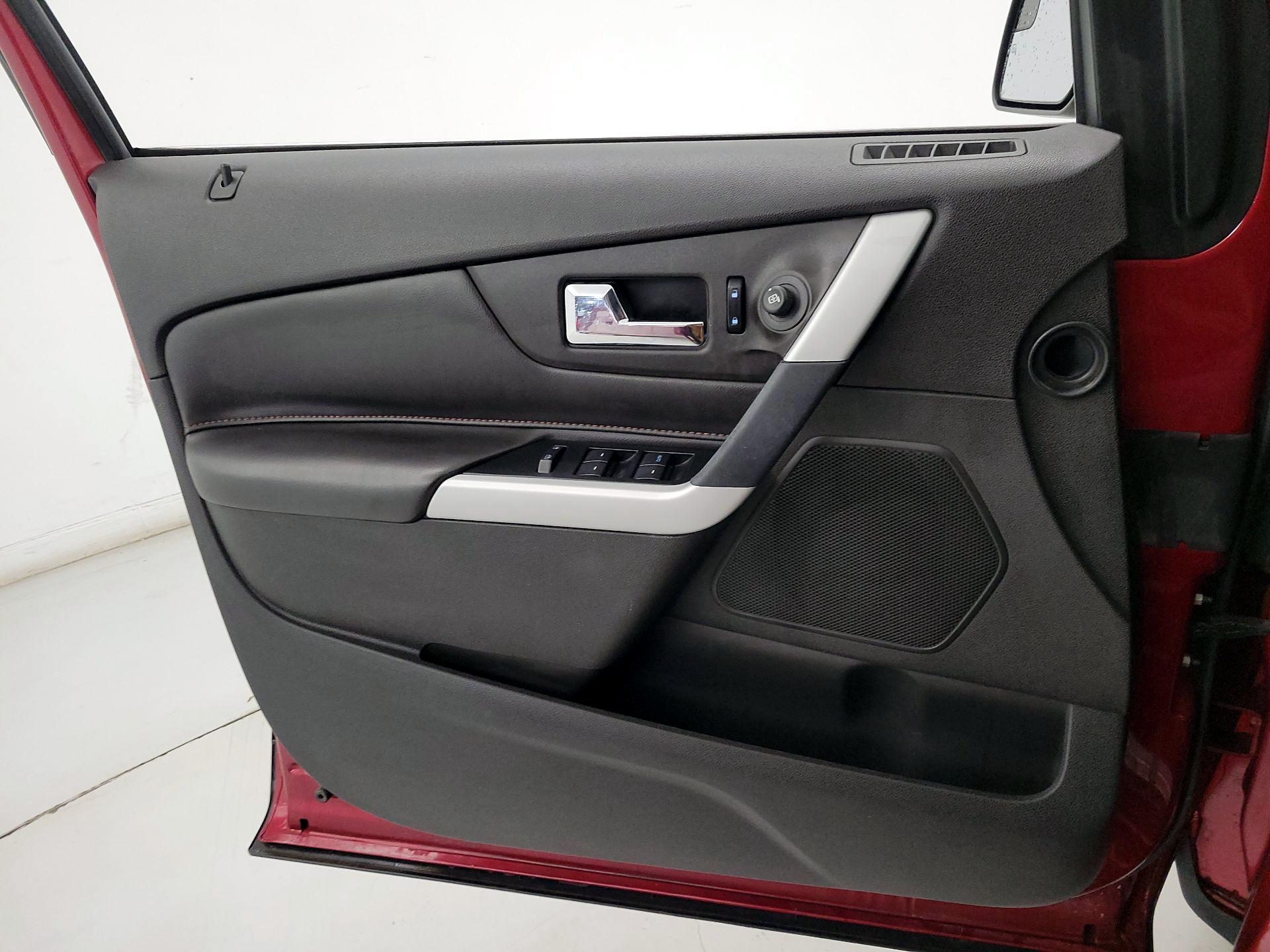 Thumbnail: 2014 Ford Edge - 12