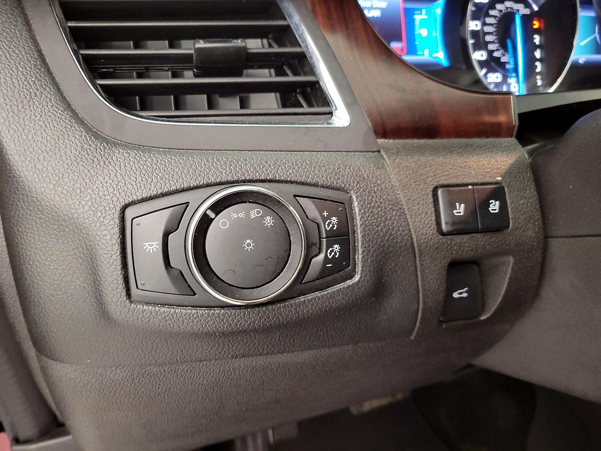 Thumbnail: 2014 Ford Edge - 13