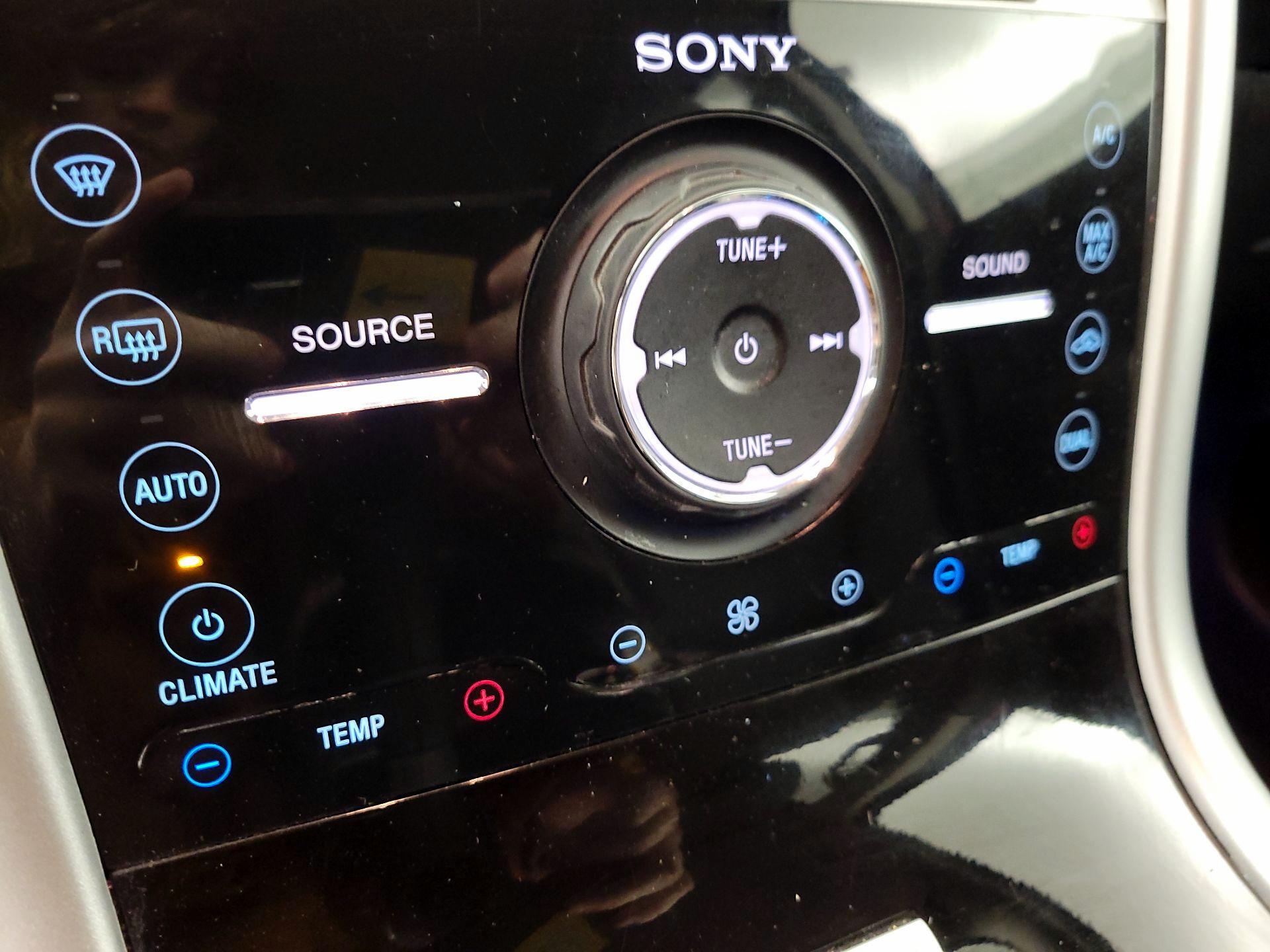 Thumbnail: 2014 Ford Edge - 16