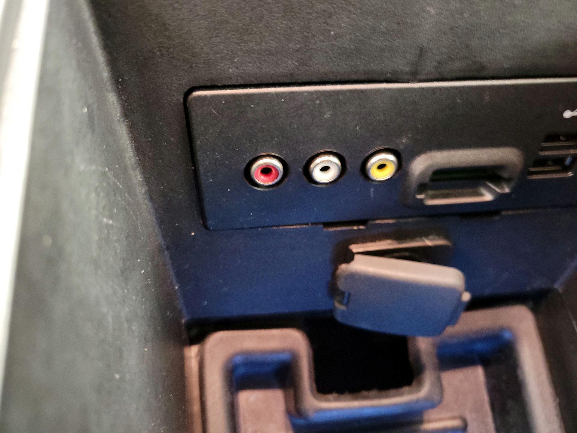 Thumbnail: 2014 Ford Edge - 18