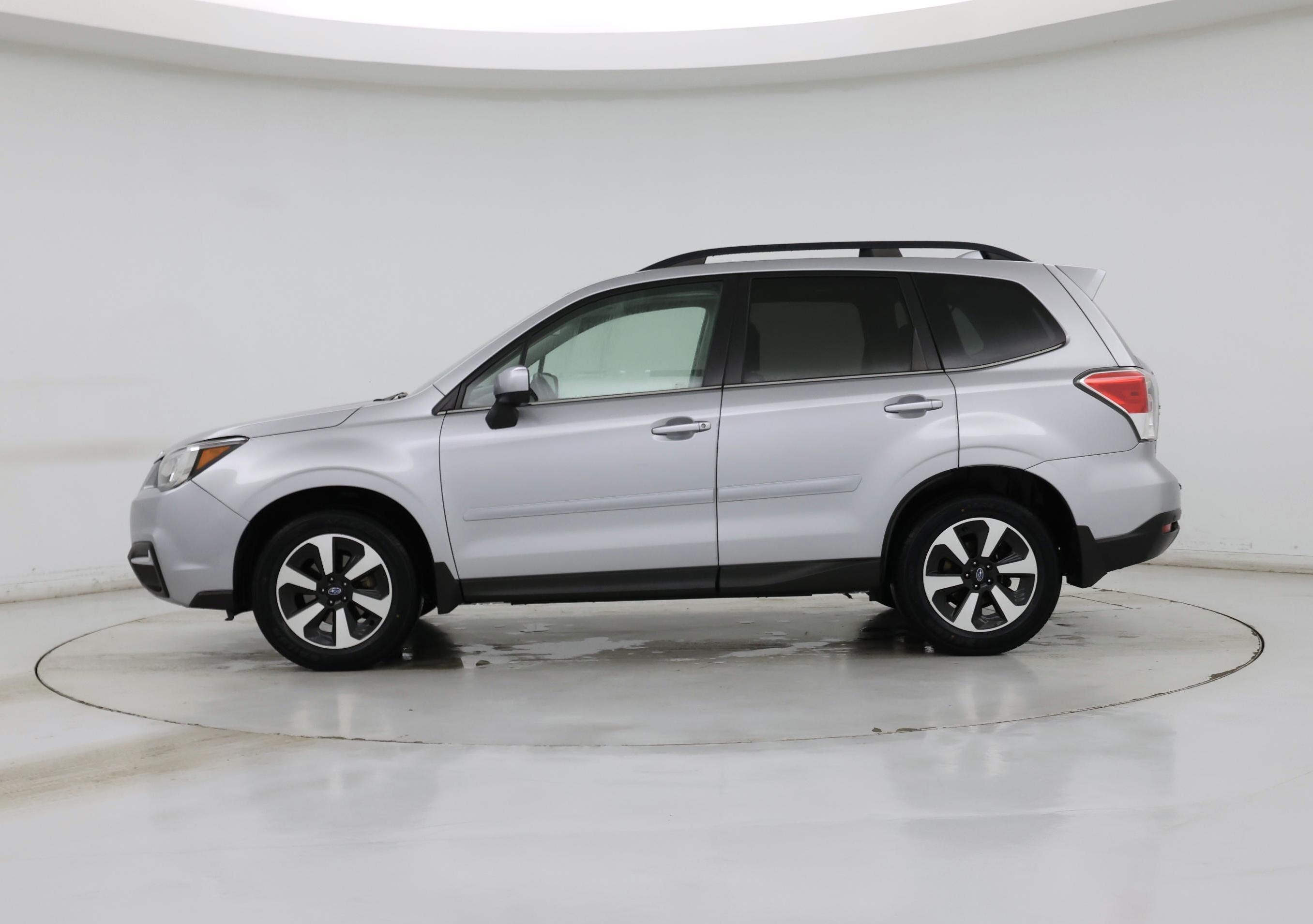 Thumbnail: 2018 Subaru Forester - 3